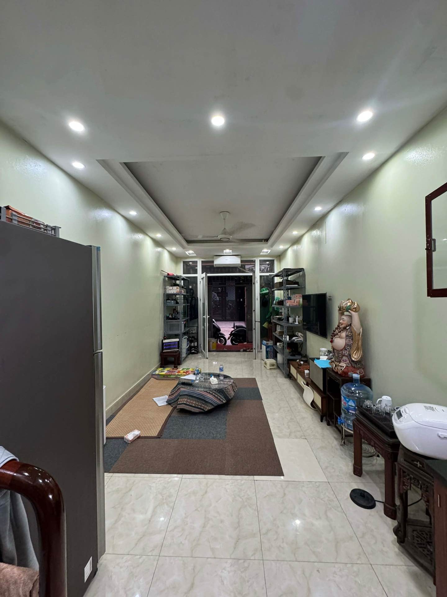Bán nhà riêng 4 tầng, mặt tiền rộng 6,5m tại phường Lạc Long Quân, ngõ ô tô tránh