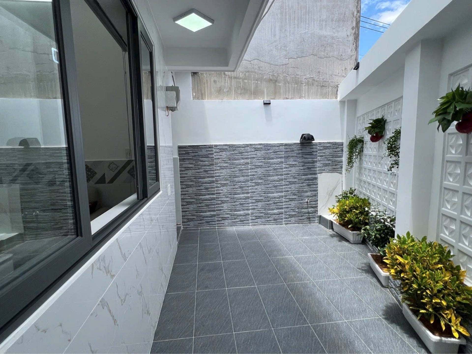 LÔ NHÌ 10M RA MẶT TIỀN HUỲNH TẤN PHÁT, NGANG 9.3M, 2 TẦNG, 66.3M2, NHỈNH 3 TỶ