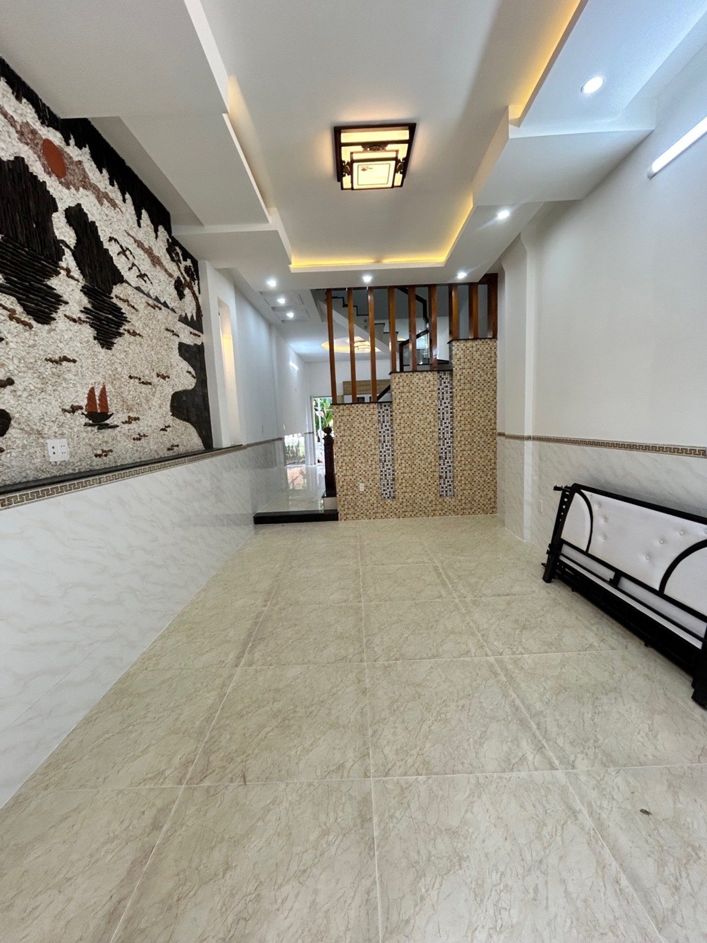 Bán nhà 4 tầng 4PN gần AEON Bến xe Miền Tây Bình Tân