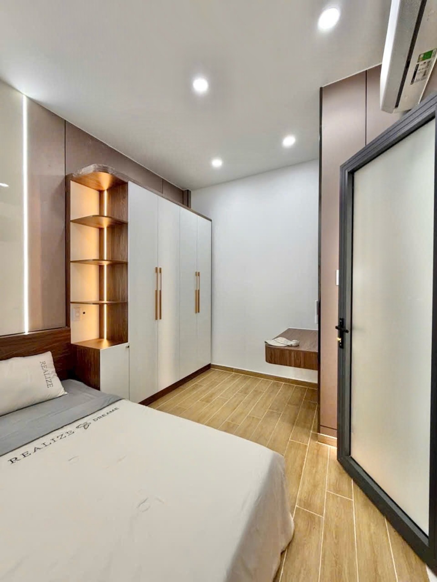 Nhà 2 Tầng Mới Đẹp, Hẻm Xe Hơi 8m, Giá Cực Tốt Tại Gò Vấp