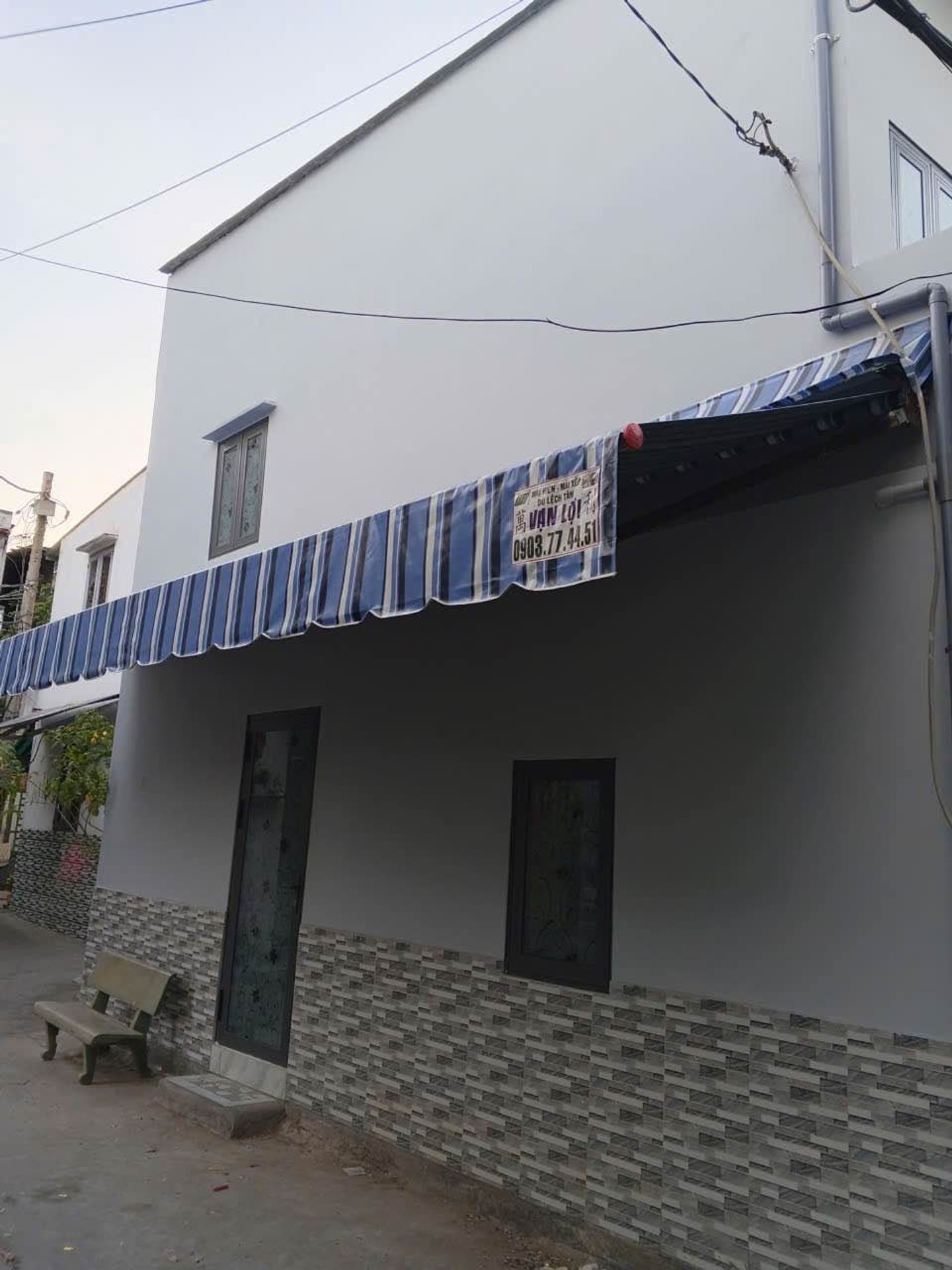 Nhà 2 tầng xinh xắn, hẻm thông quận Bình Tân