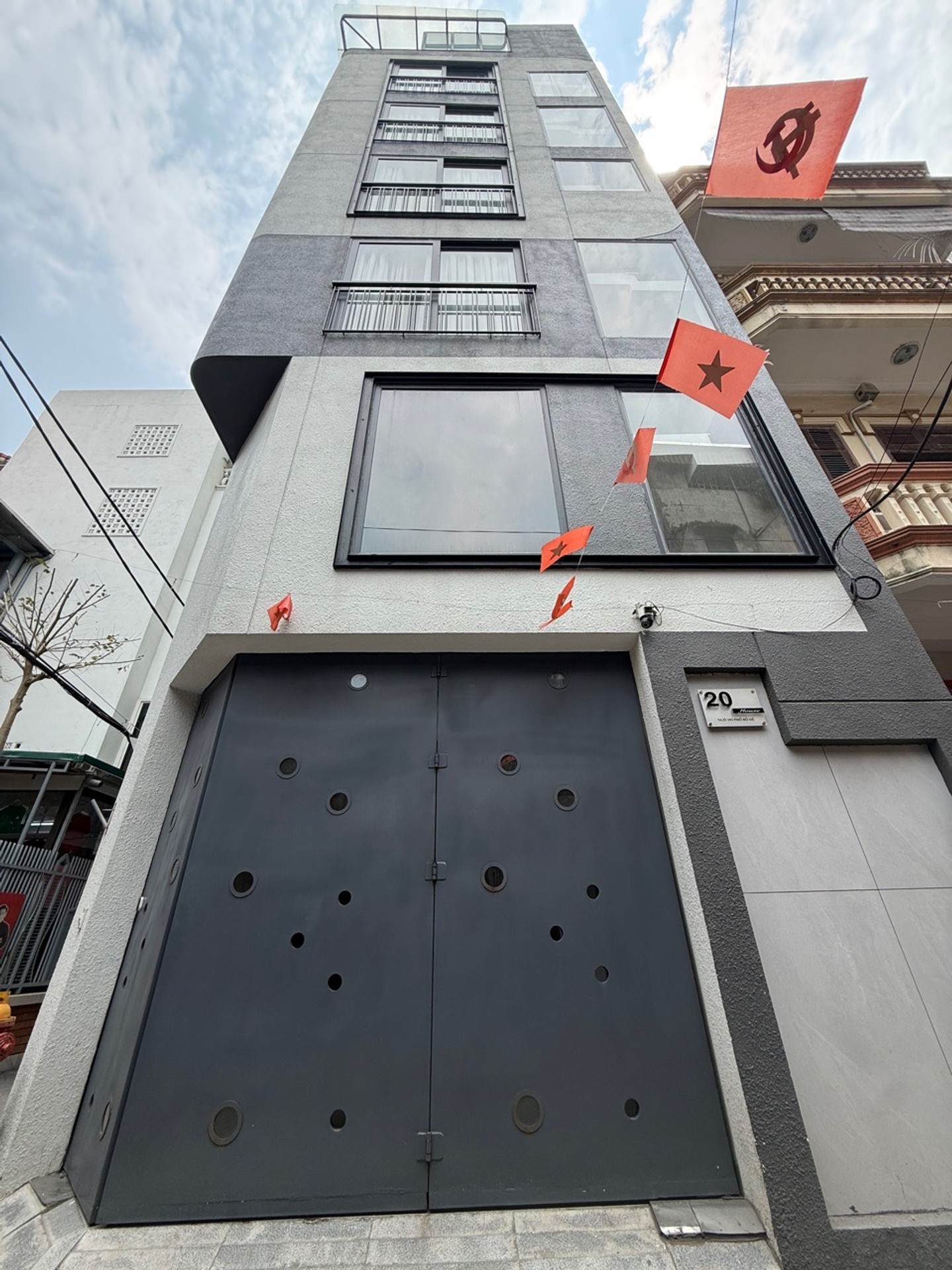 Bán nhà Bồ Đề sát phố Hồng Tiến Long Biên