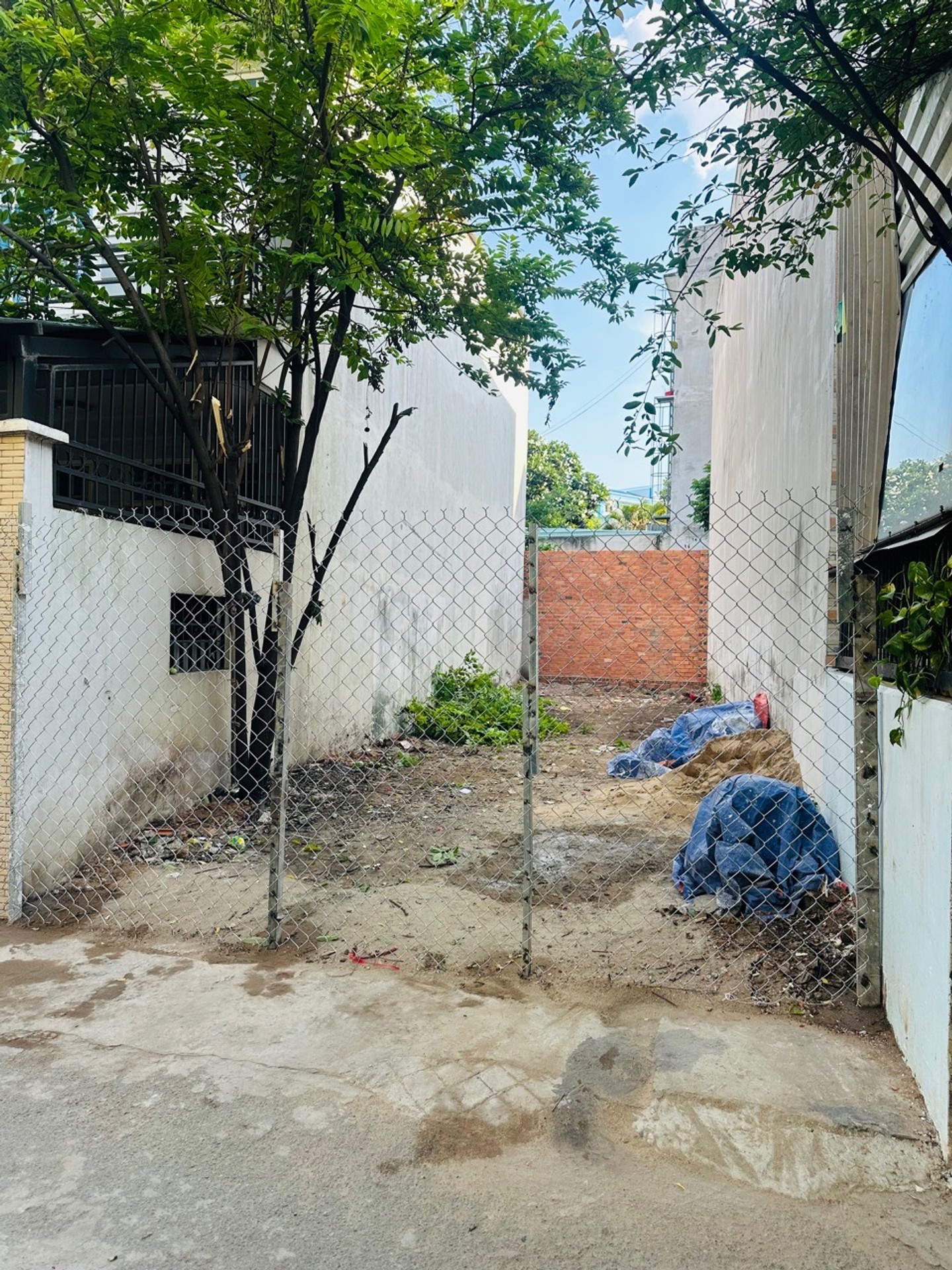 Bán đất 57.7m2 hướng Đông Bắc quận 9 giá 4.8 tỷ