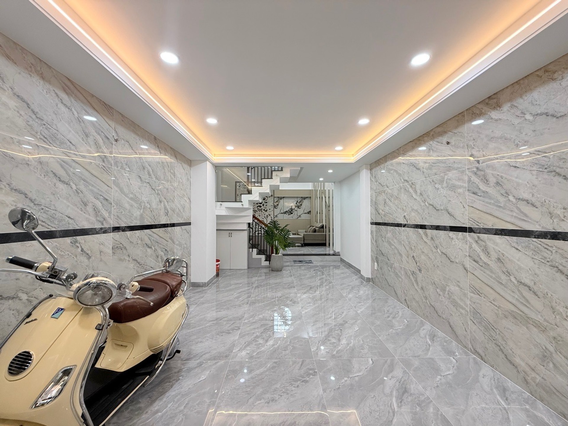 Nhà 5 tầng đẹp lung linh, giá giảm siêu hấp dẫn tại Gò Vấp