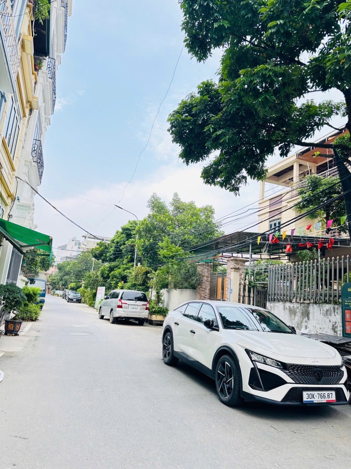 Bán nhà riêng cạnh kđt Hinode -ô tô đỗ gần, 5 tầng mới koong, về ở ngay
