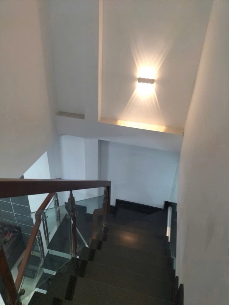 Nhà 2 tầng 2PN gần Aeon Tân Phú, hẻm xe hơi, giá 5.7 tỷ