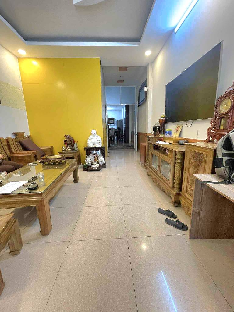 Bán nhà mặt phố 3 tầng 90m2 tại Tân Phú, phù hợp kinh doanh