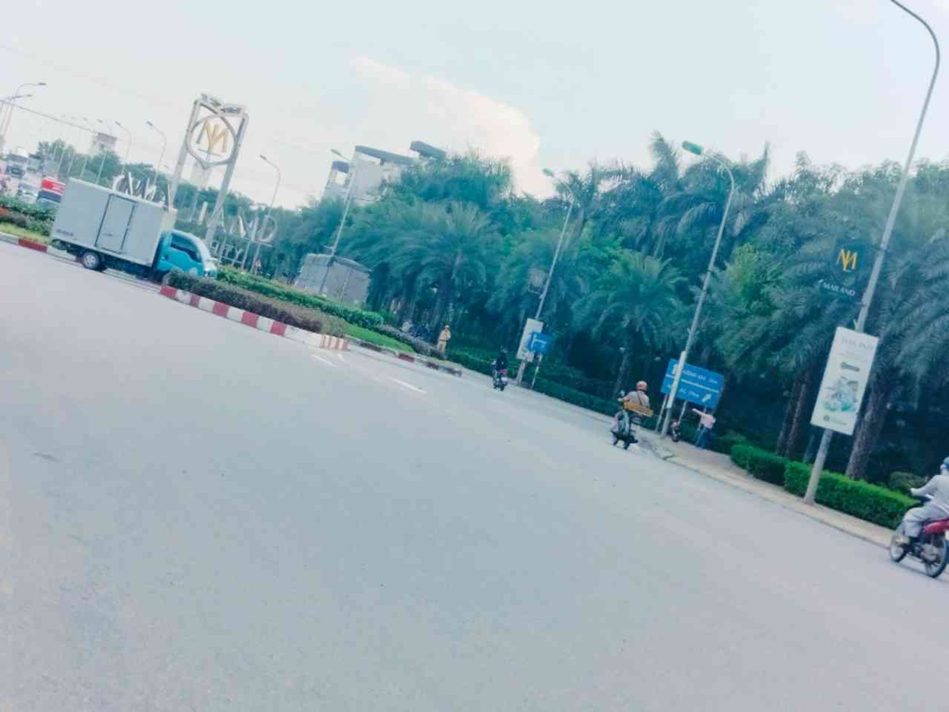 Bán đất khu dịch vụ Phú Vinh An Khánh hướng Đông Nam, mặt tiền 3.3m, đường ô tô tránh