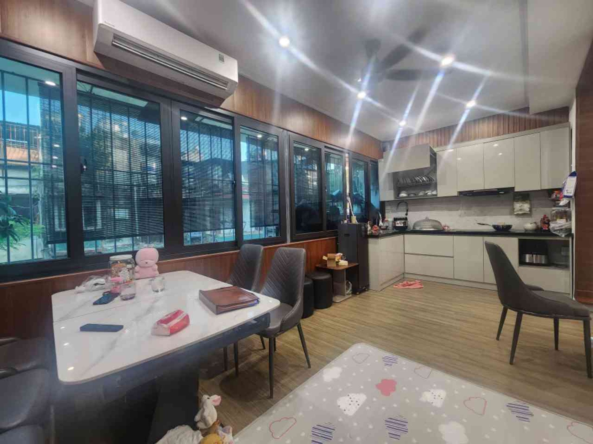 Cơ hội hiếm có sở hữu căn hộ tập thể 2 tầng rộng 150m tại Cầu Giấy
