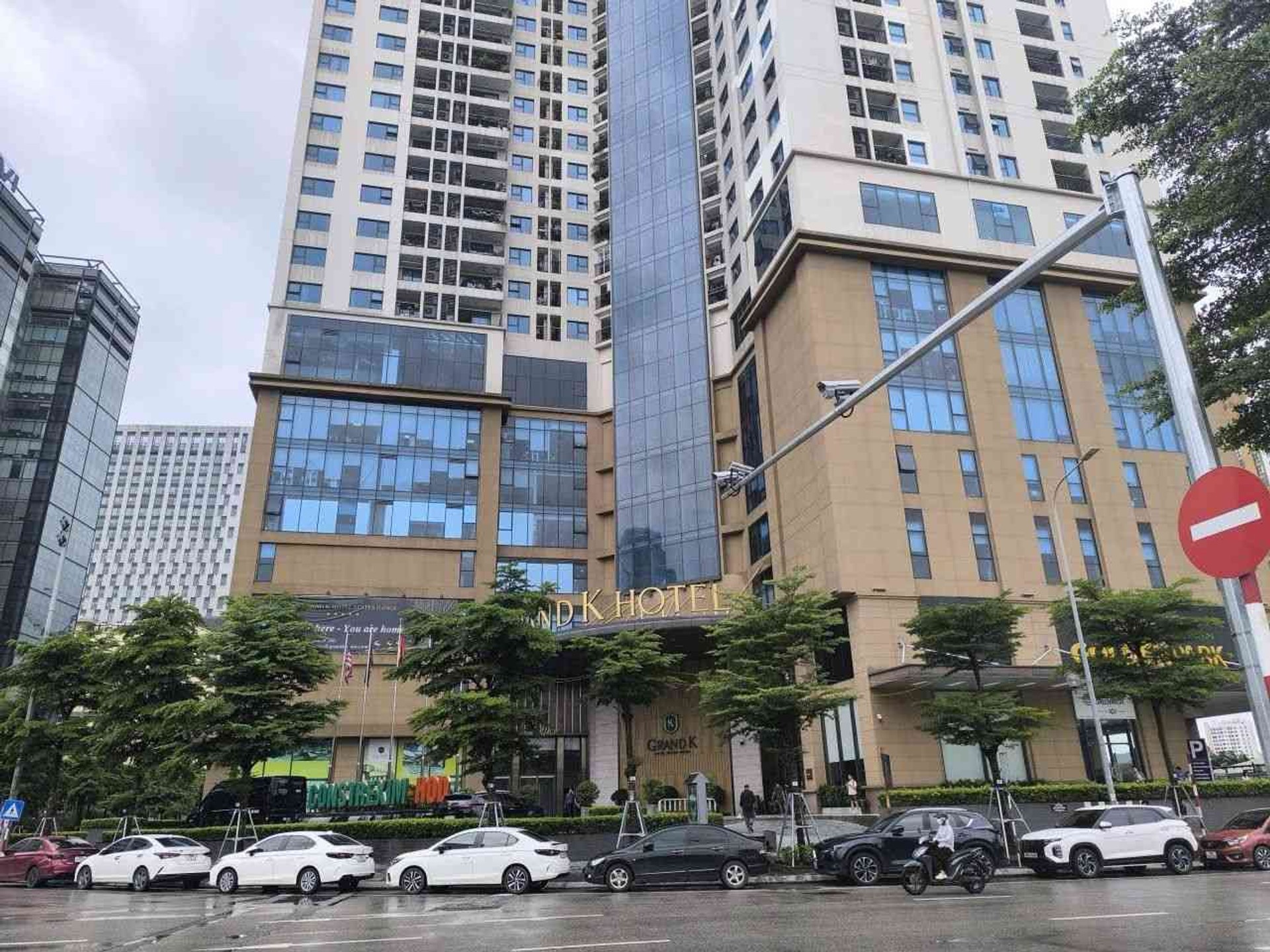 Căn hộ chung cư 3 phòng ngủ tại Golden Park Phạm Văn Bạch, tiện nghi hiện đại