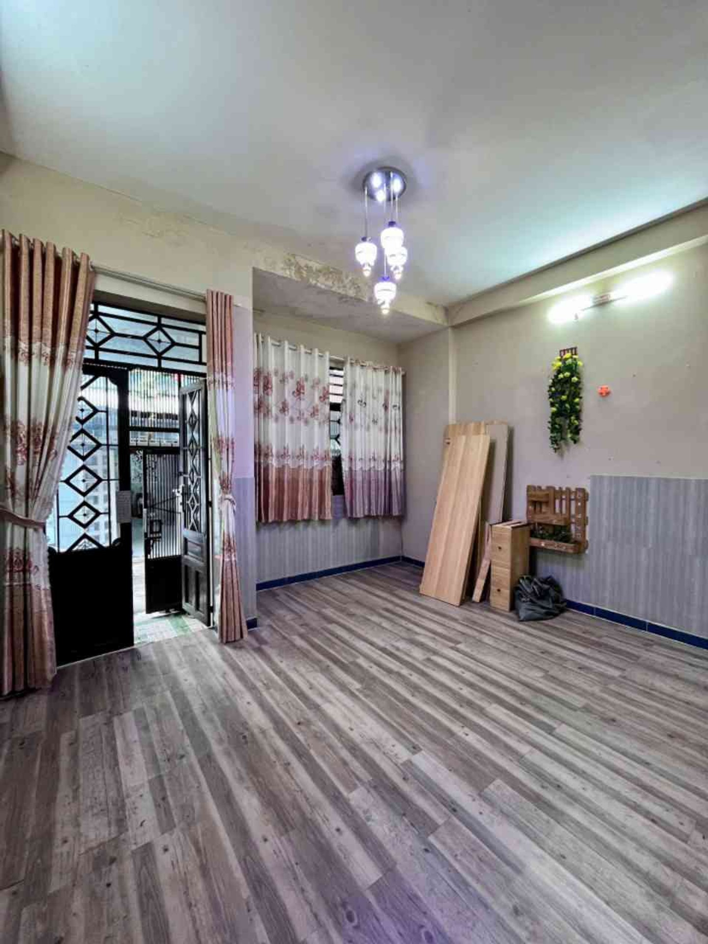 Bán nhà riêng Đông Hưng Thuận 43m2, giá 3.3 tỷ