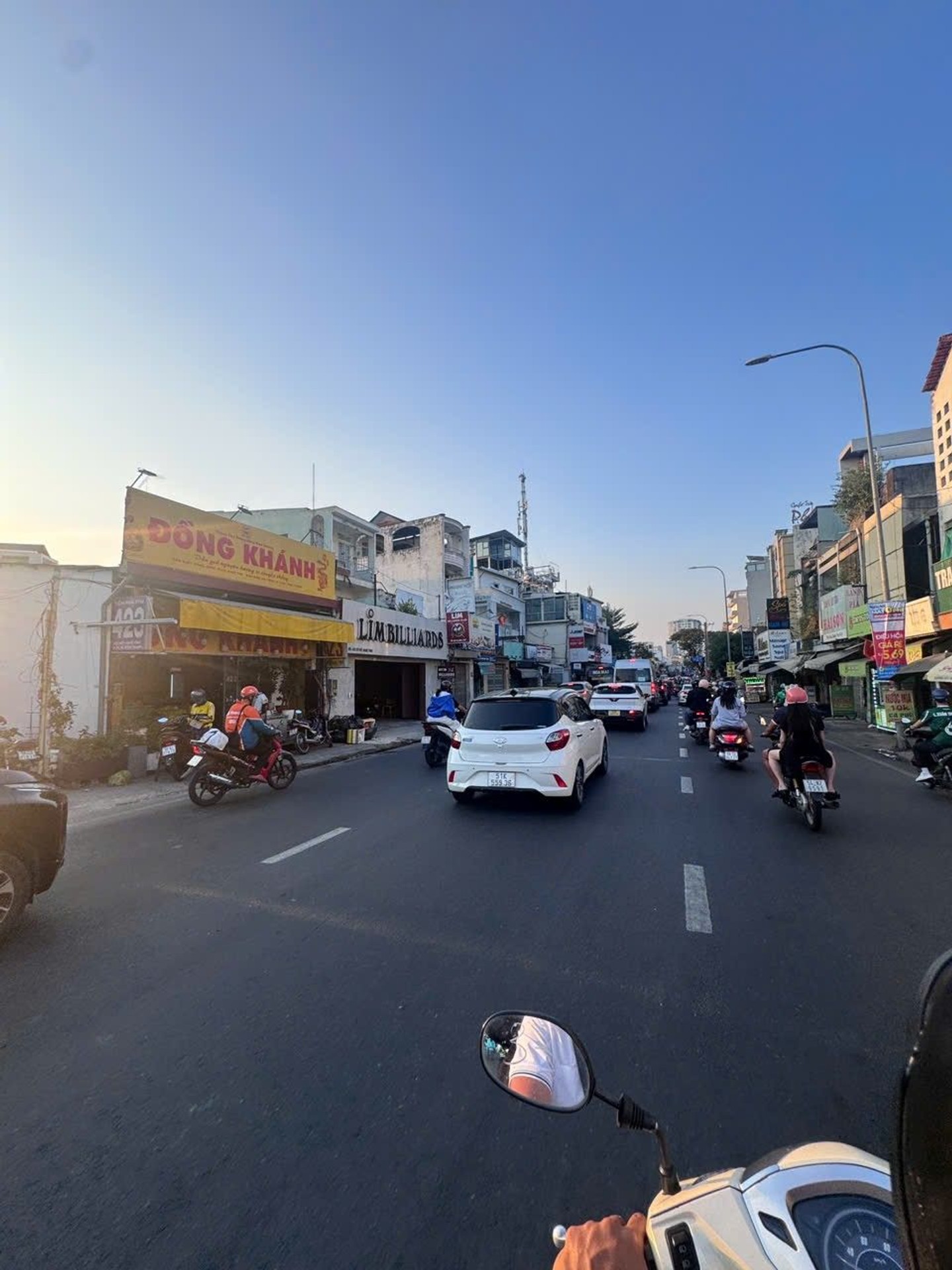 💥💥HẺM Ba Gác thông - Bán Đất Tặng Nhà
🏡 84m² | Ngang 4.6m x18m | 3PN 2WC
Giá 9.XT🌹🌹
👍Phù Hợp