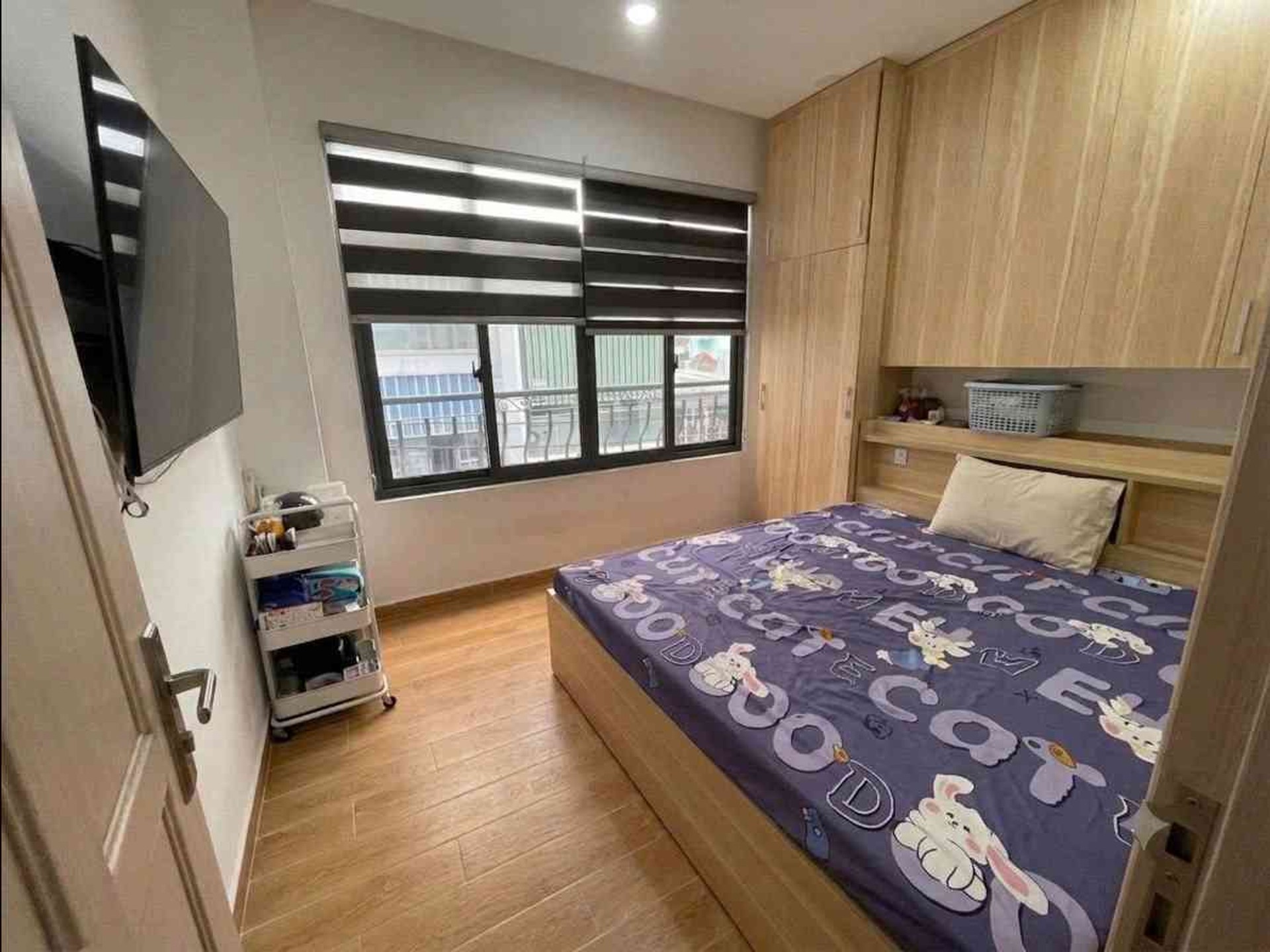 Nhà 5 tầng siêu đẹp Quận 11, sẵn ở ngay