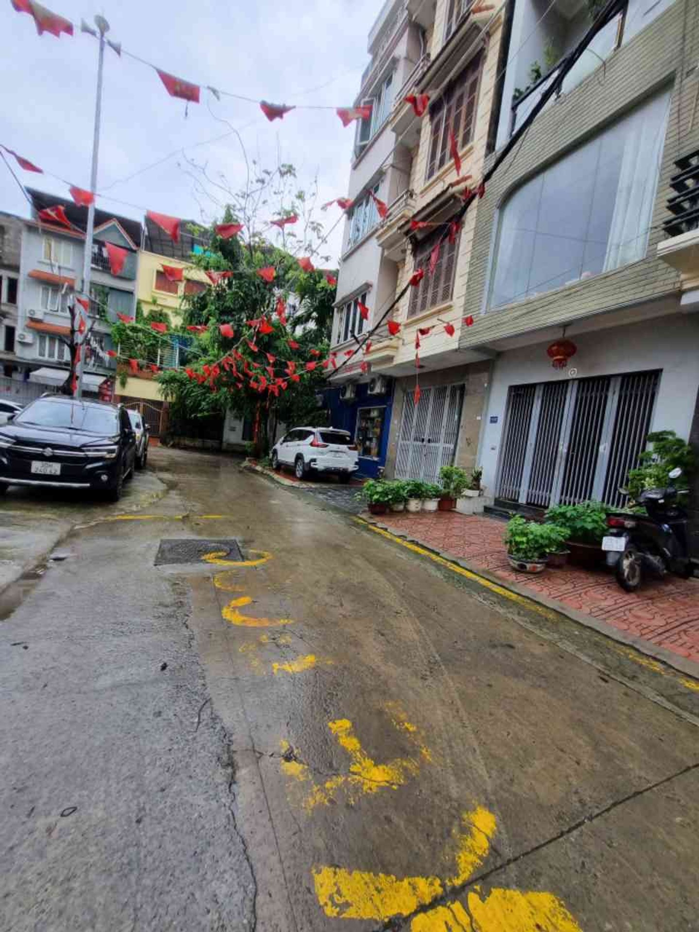 Bán nhà riêng 6 tầng tại Phùng Khoang, diện tích 42m2, pháp lý đầy đủ, vị trí ô tô tránh
