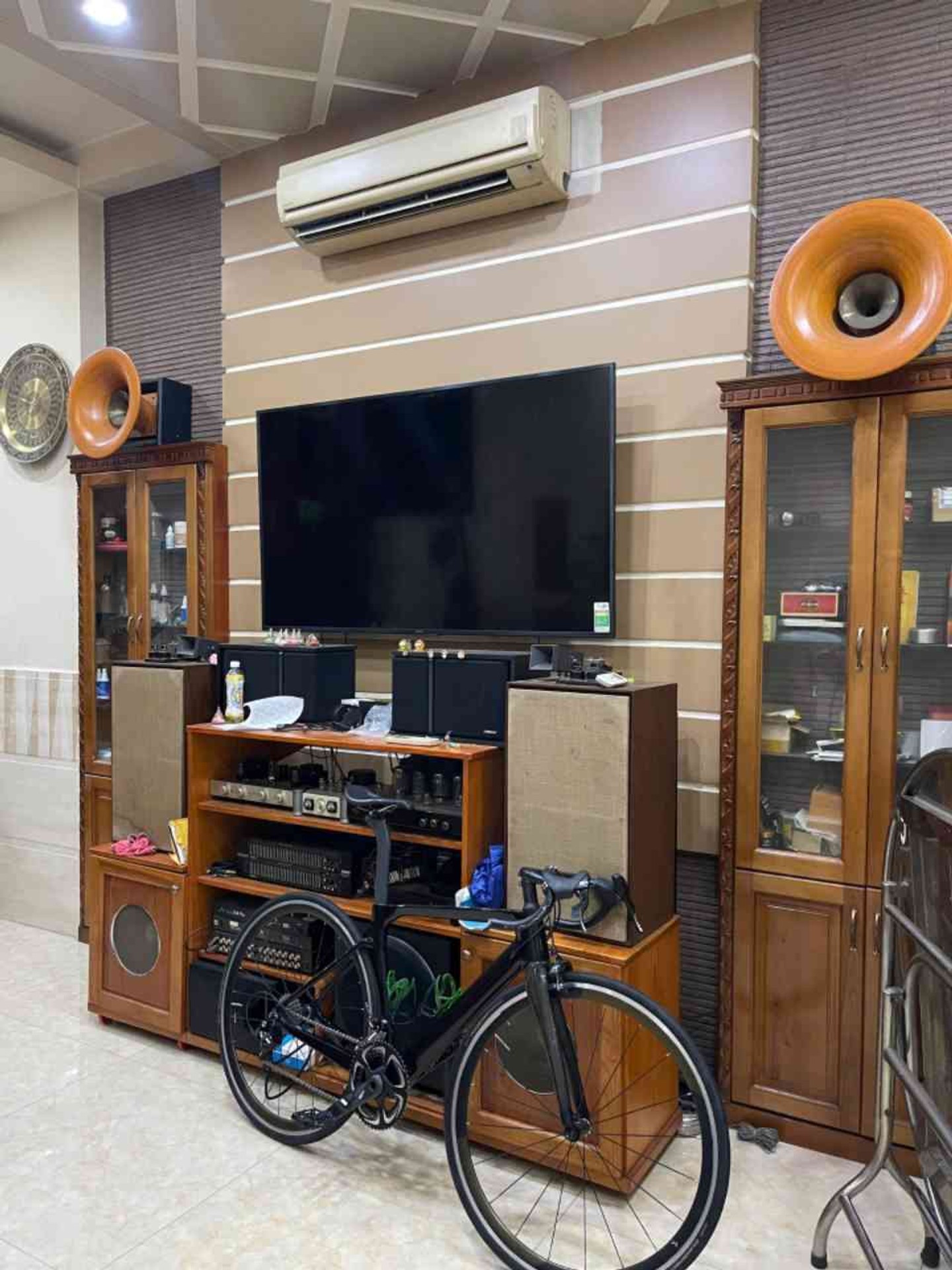 Bán nhà riêng 4 tầng phường Bình Hưng Hòa B quận Bình Tân, diện tích 100m², pháp lý rõ ràng