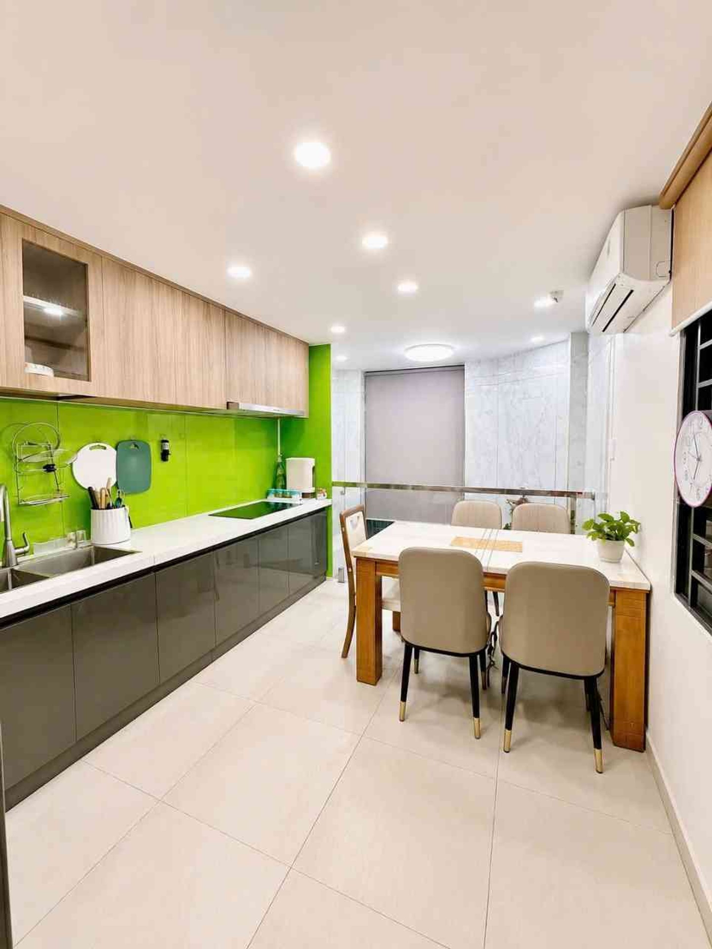 Nhà 4 tầng hai mặt tiền tại trung tâm quận 5 - phù hợp kinh doanh và an cư