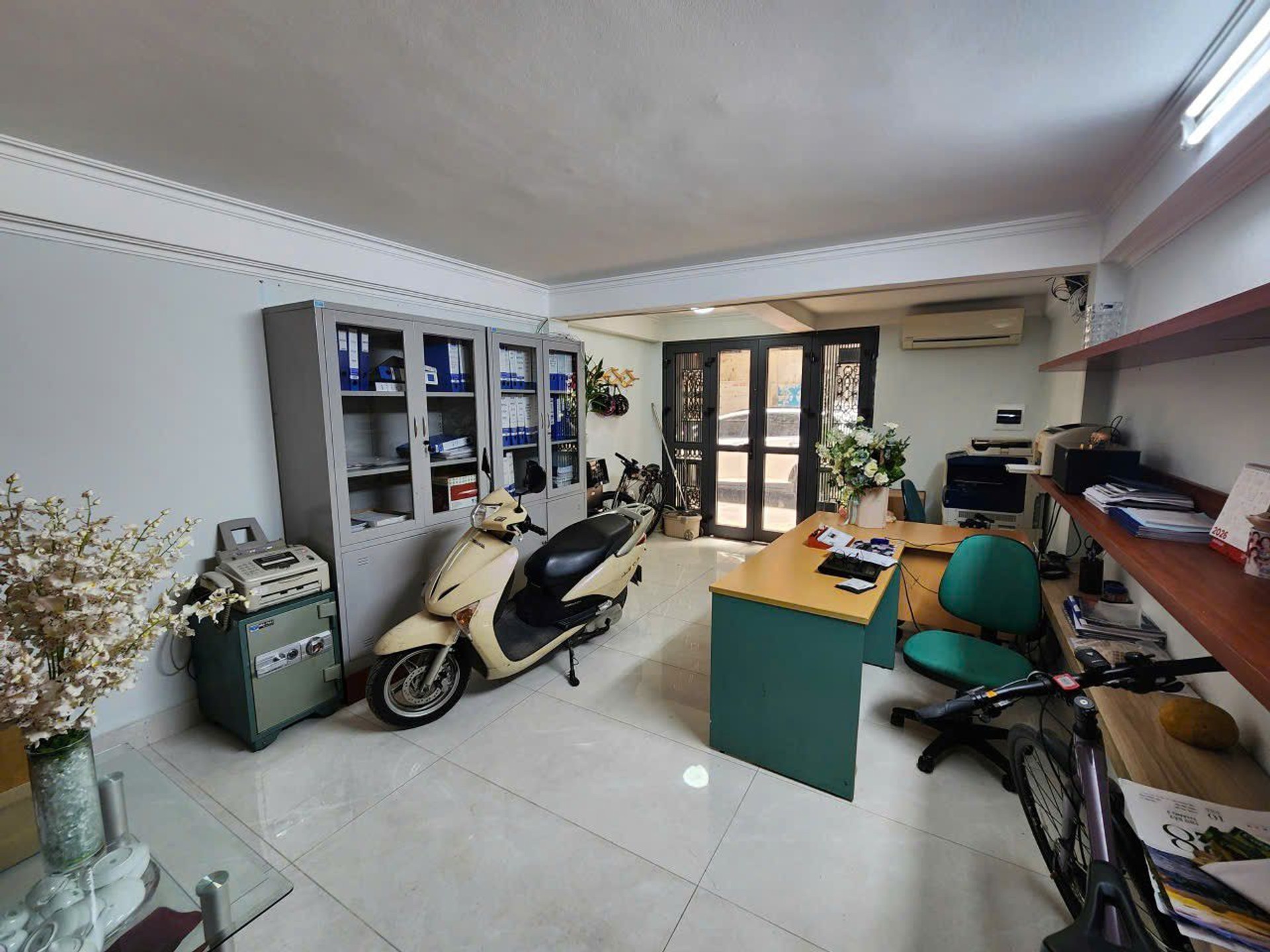 Cơ hội sở hữu nhà mặt ngõ ô tô tránh, văn phòng tuyệt vời tại Tam Trinh