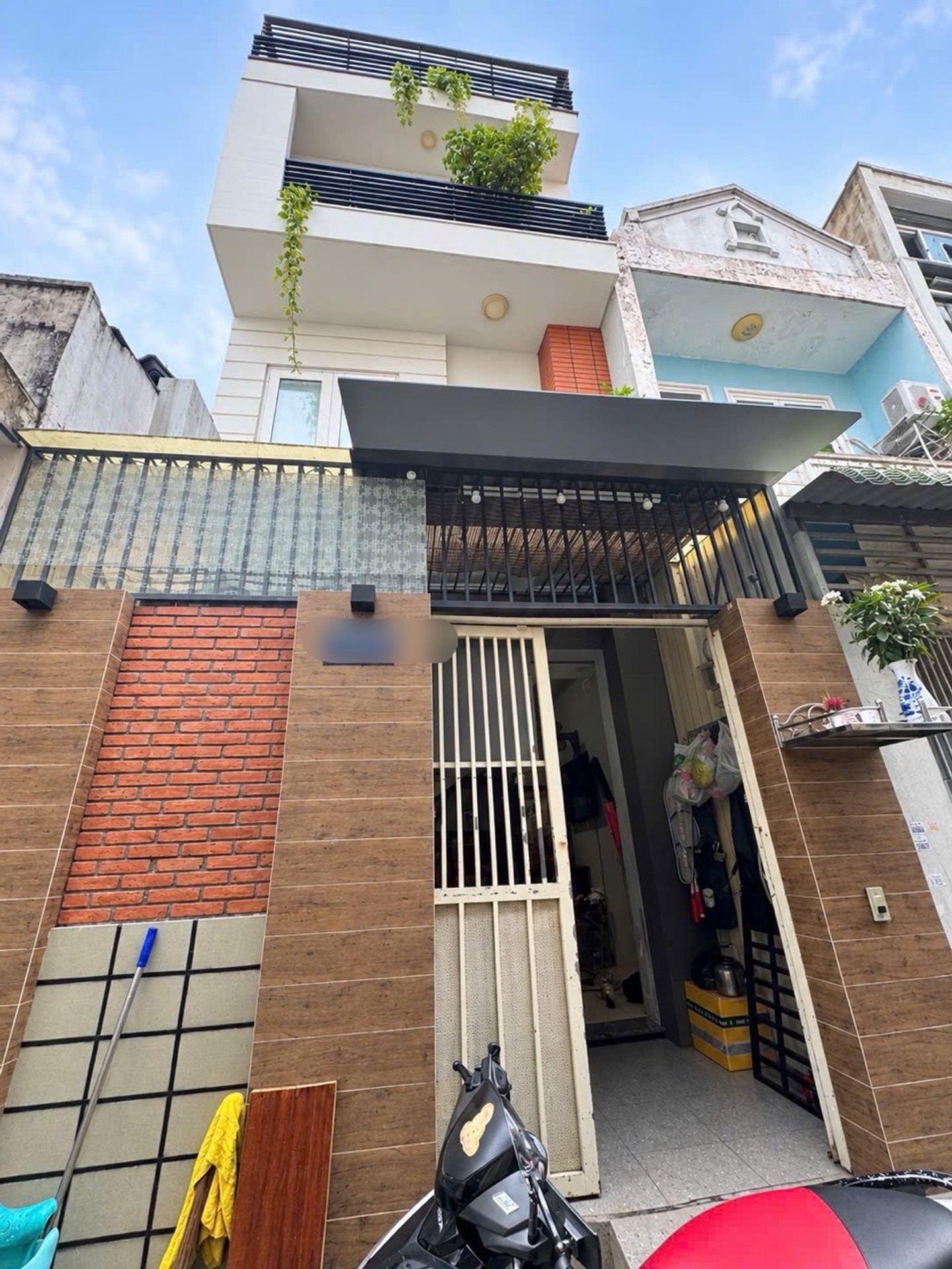 Bán nhà riêng 3 tầng mặt hẻm Bờ Bao Tân Thắng, Tân Phú, 36m2, giá 4.5 tỷ