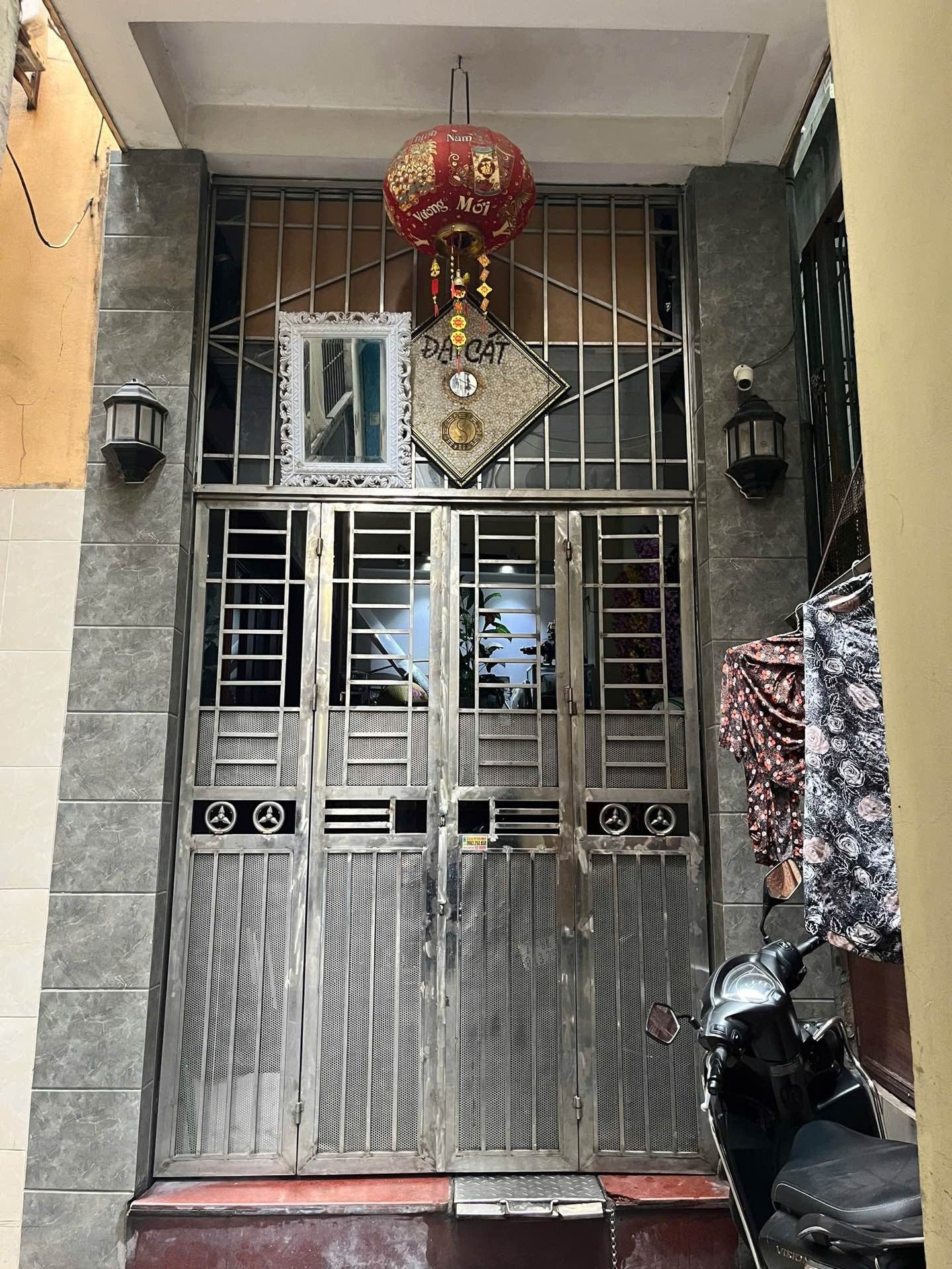 Nhà 5 tầng hiện đại, tiện nghi ngay trung tâm Ba Đình