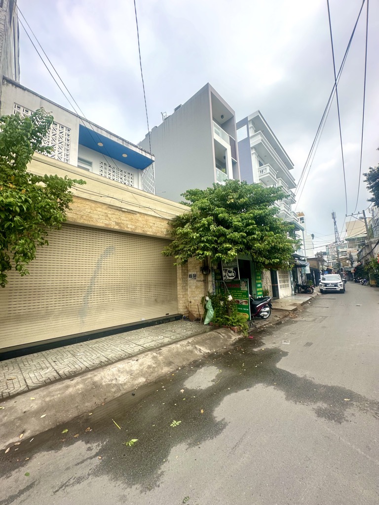 Nhà đẹp hẻm rộng Gò Vấp, xe hơi vào thoải mái