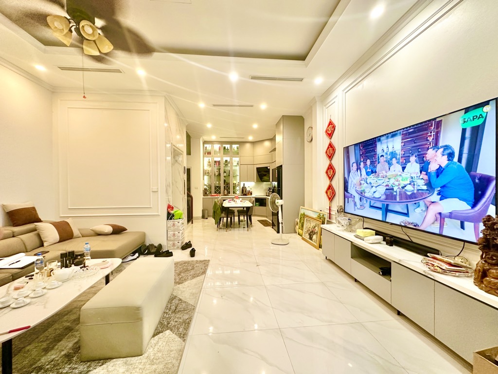 Bán gấp để định cư nước ngoài căn Biệt thự 6 tầng thang máy tại khu đô thị mới Đại Kim Nguyễn Xiển