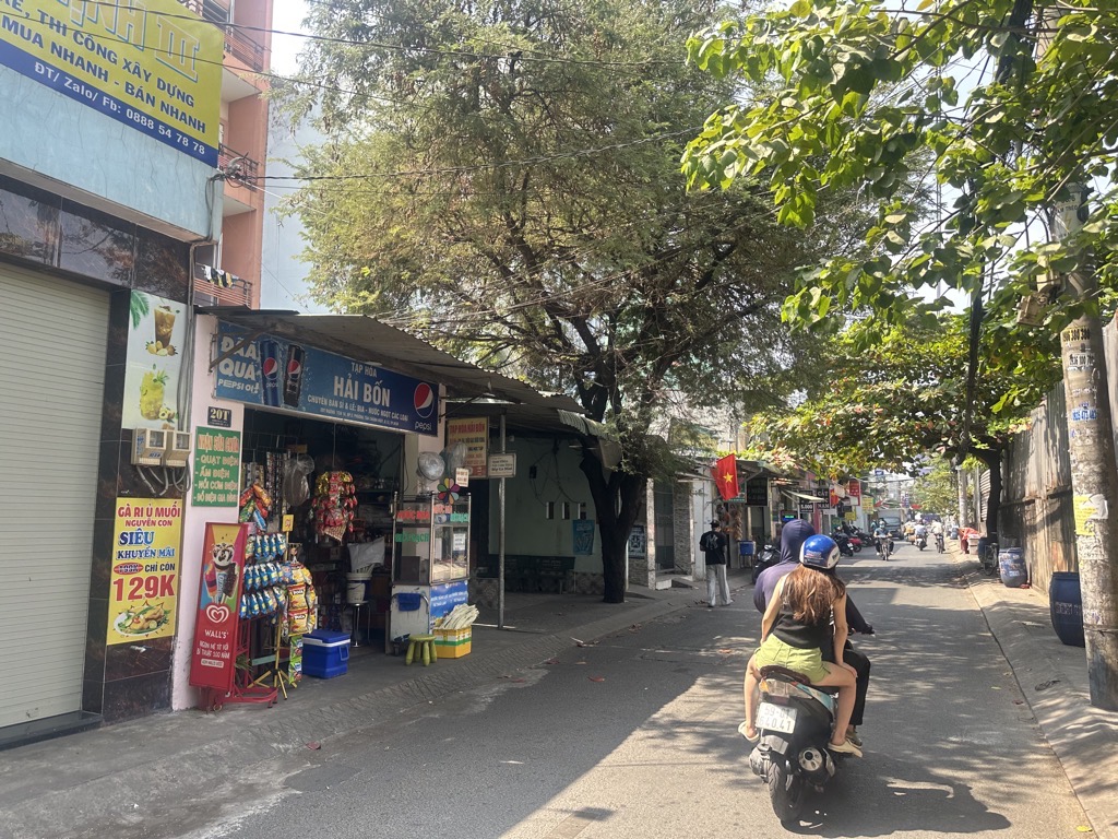 Nhà mặt phố kinh doanh rộng rãi, đối diện Đại học Giao Thông Vận Tải, Quận 12