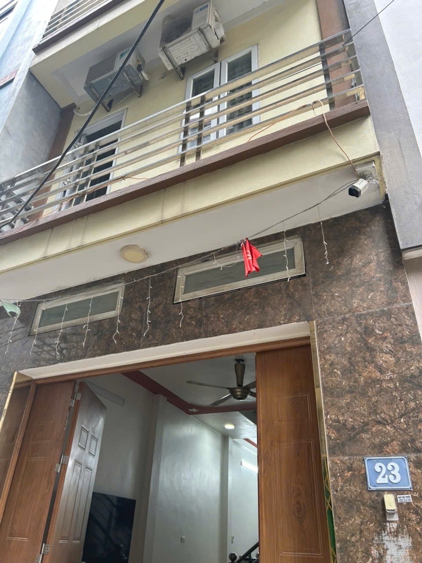 Nhà đẹp 4 tầng gần phố, tiện nghi Hinode