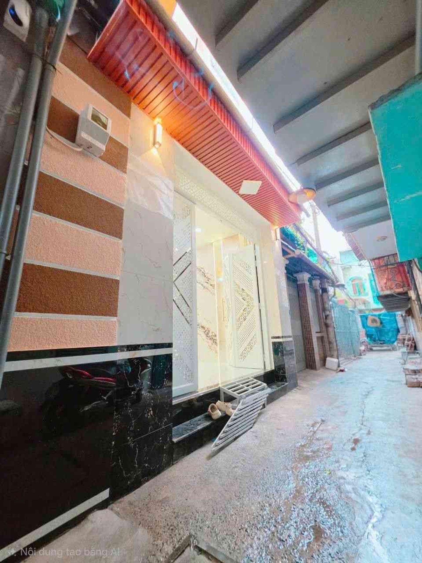 Nhà 5 tầng xinh xắn trung tâm Quận 8 giá tốt