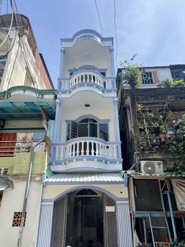 Nhà 4 tầng đẹp, hẻm xe tải Q.10, vào ở ngay