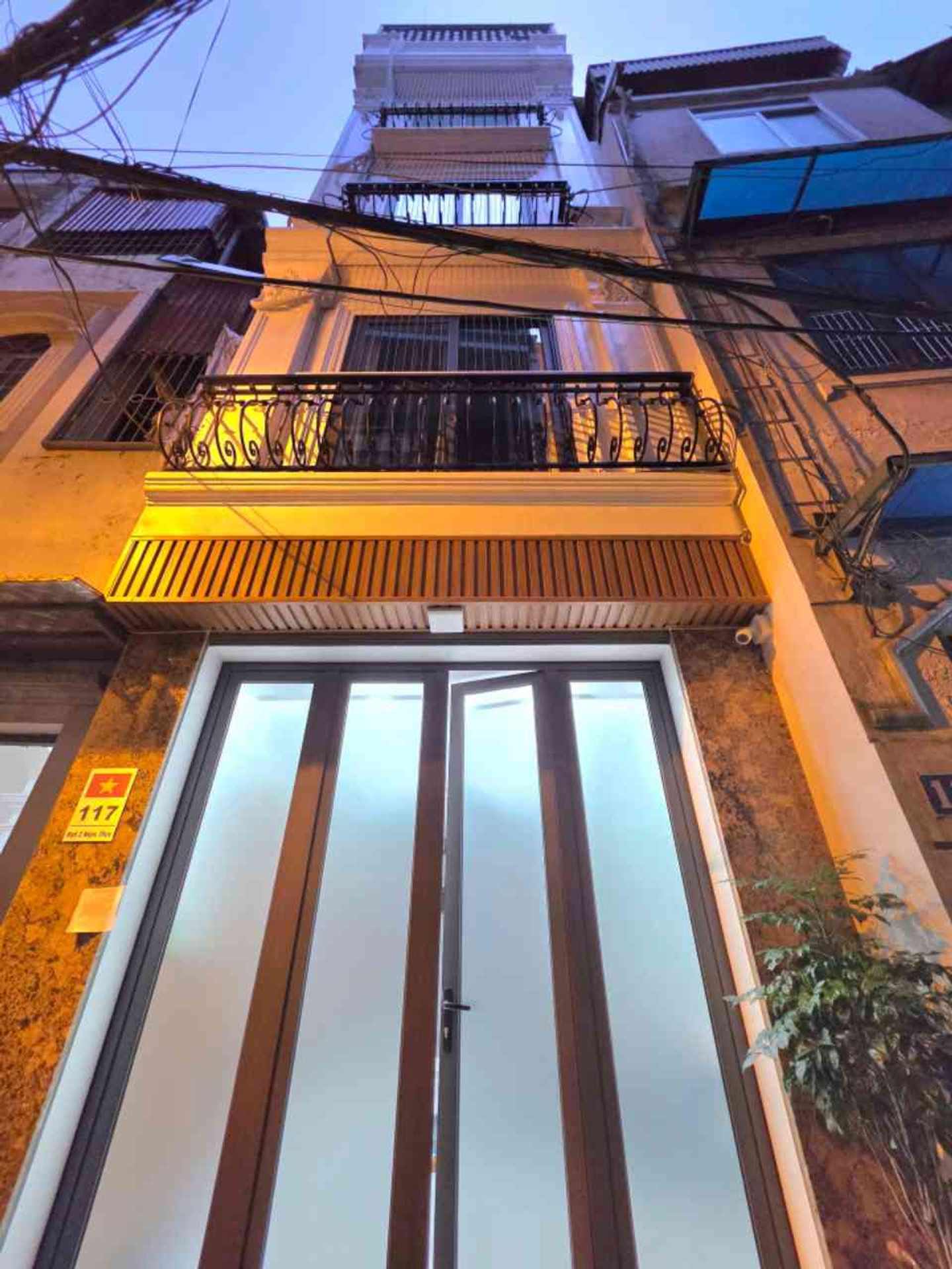 Bán nhà ngọc thuỵ long biên 29m2 5 tầng nhỉnh 6t