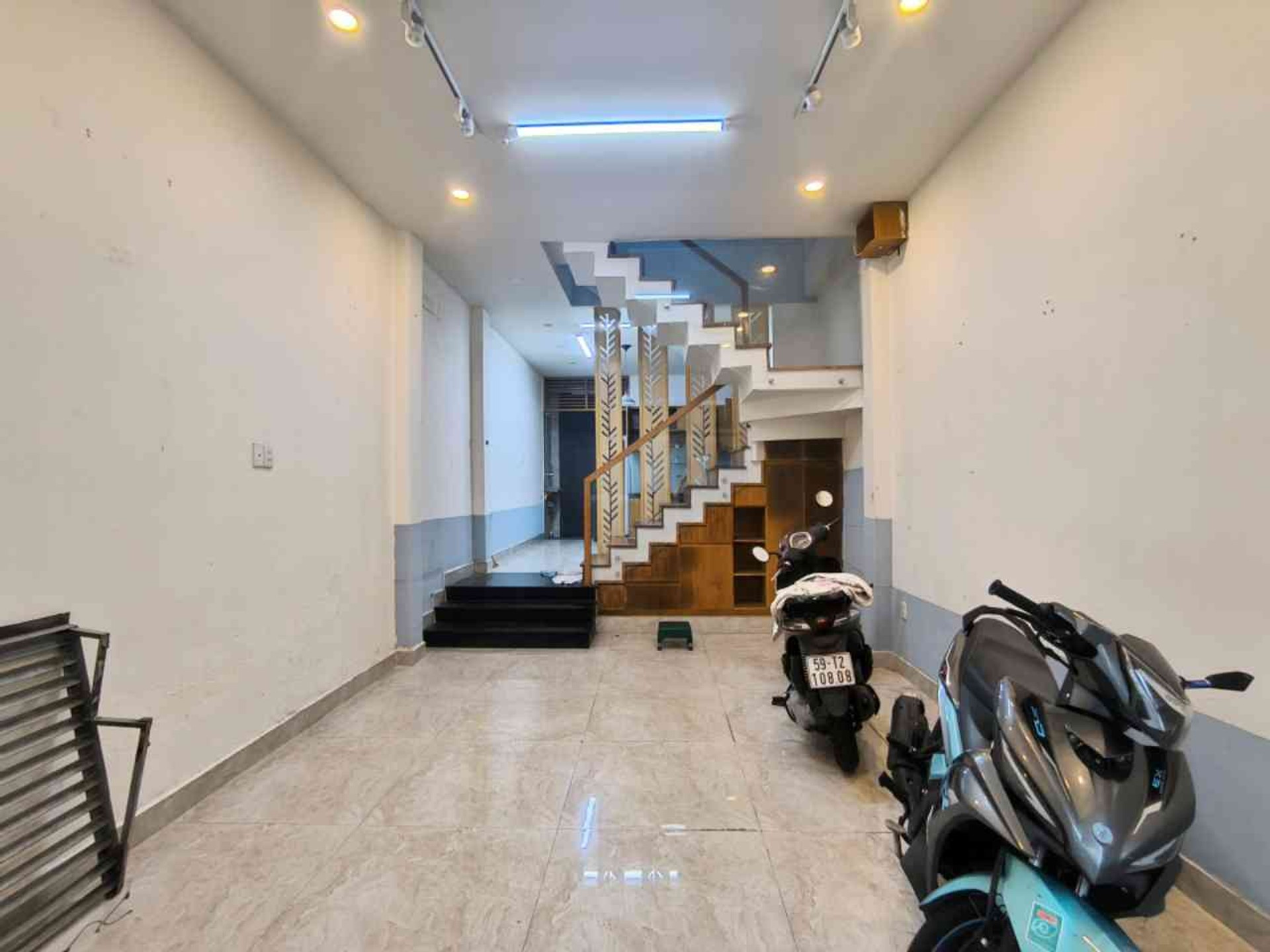 Bán nhà riêng 48m2 chính chủ , sát mặt tiền Nguyễn Xí, Bình Thạnh. Hẻm xe hơi