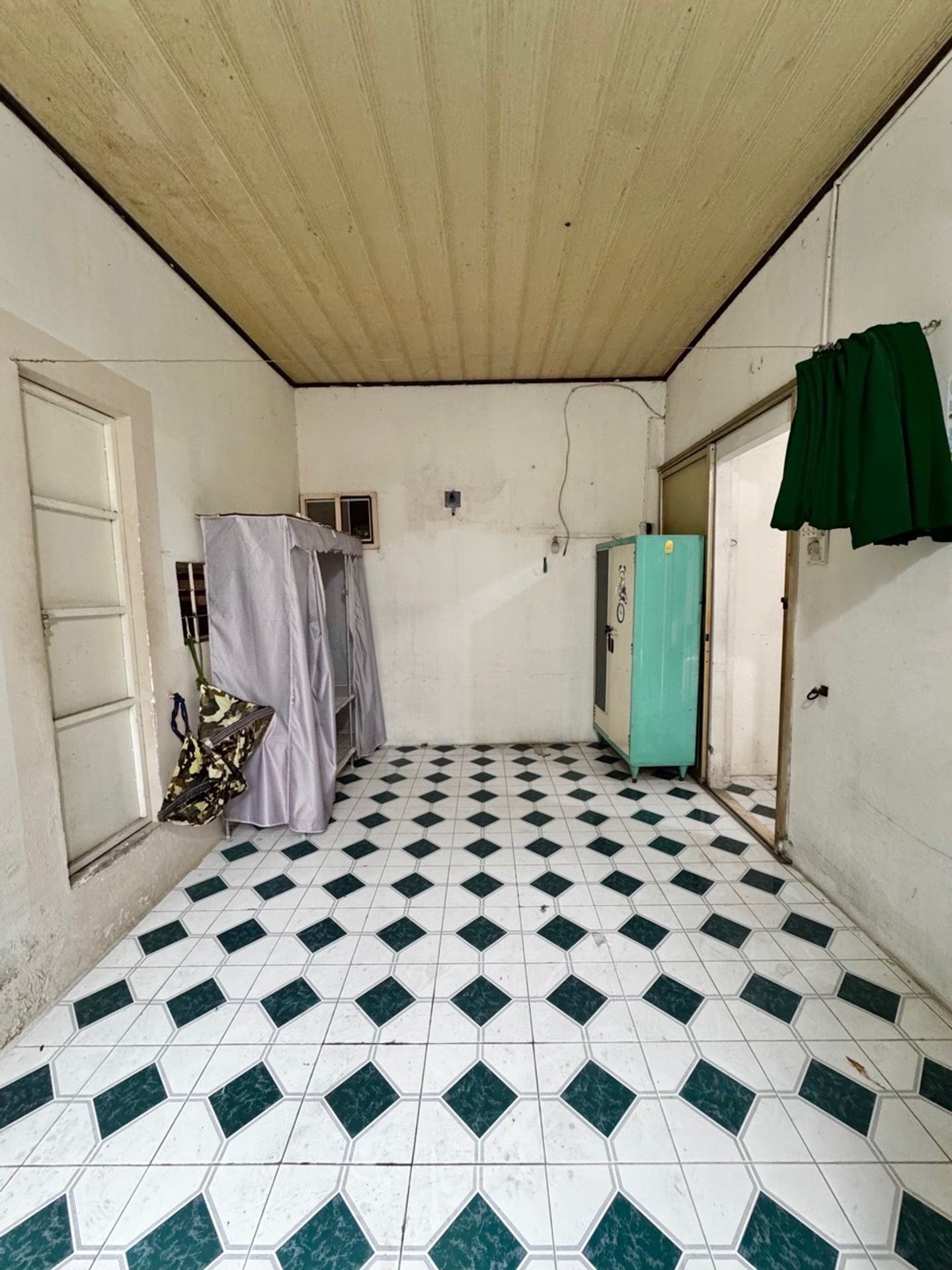 💥💥HẺM Ba Gác
🏡 58m² | Ngang 6m×11m
Giá 4.3 Tỷ🌹
👍Nhà C4 tiện xây mới được 5 Tầng
📍Trần Bình Tr