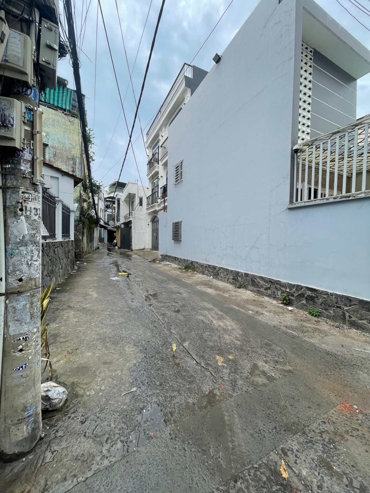💥💥HẺM Xe Hơi
🏡 16m² | Ngang 3m x6m
Giá 3.1T🌹🌹
👍Nhà đẹp Vào ở ngay
📍Bình Lợi Trung, Bình Th