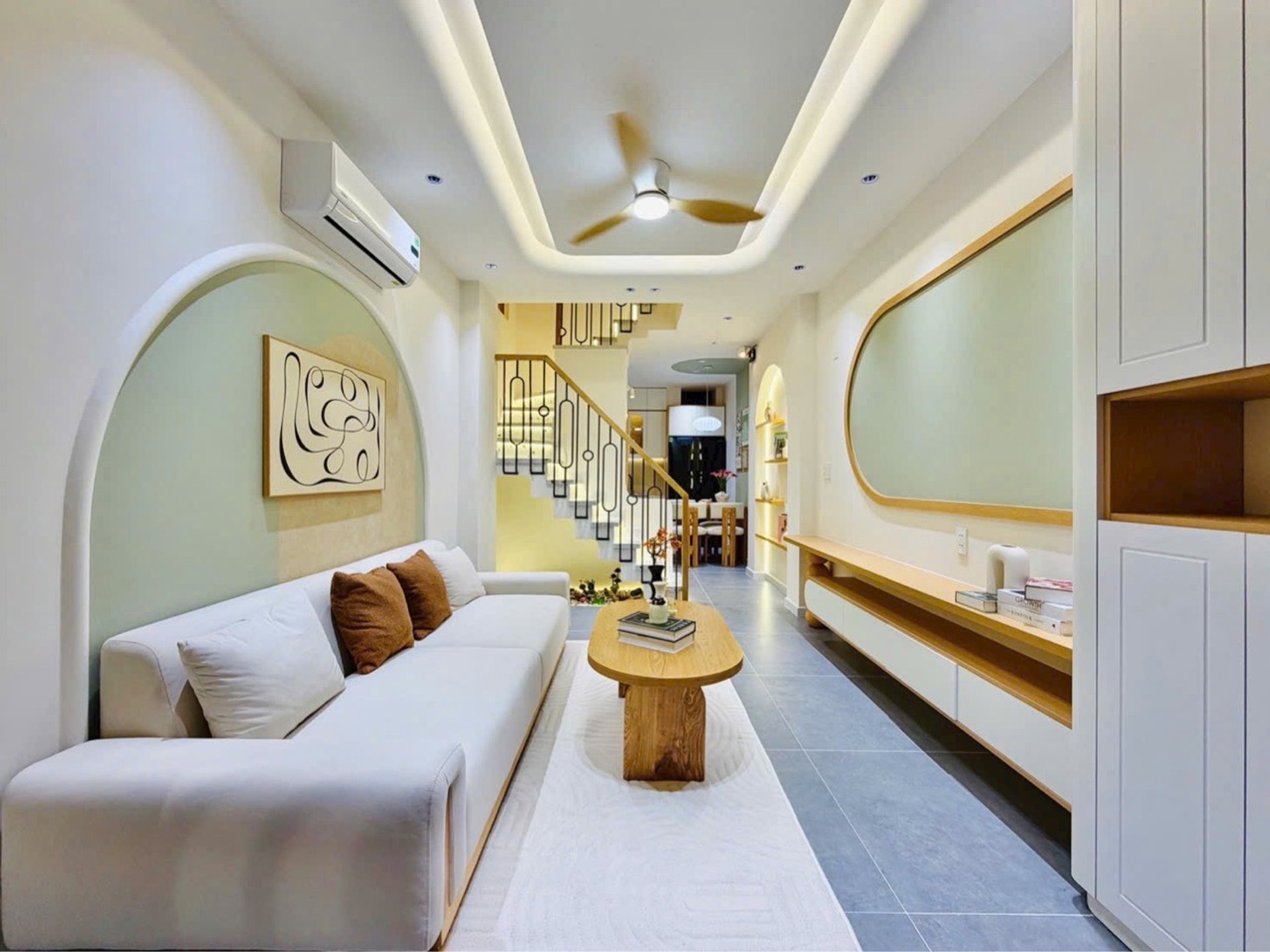 nhà sổ riêng, bùi quang là
 Nhà 2 tầng tại Gò Vấp, hẻm xe tải, giá 3.68 tỷ