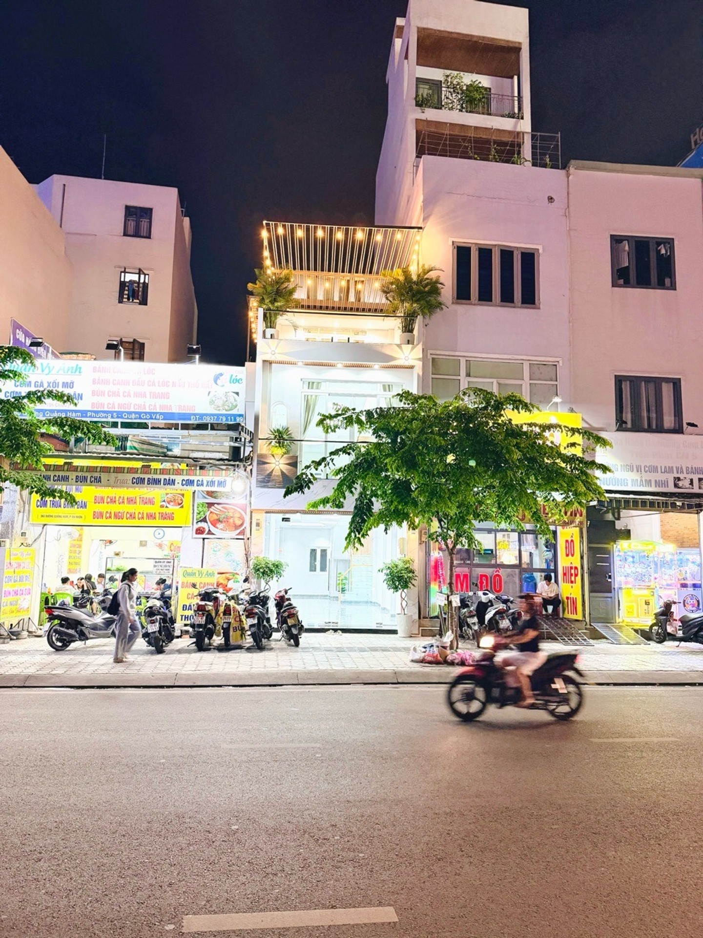 MẶT TIỀN DƯƠNG QUẢNG HÀM – KINH DOANH SẦM UẤT 🔥
💥 56M² – NGANG 4M – CÓ HẦM – 1 TRỆT 2 LẦU + SÂN