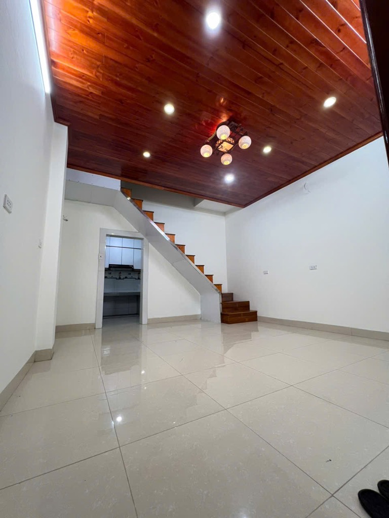 Bán nhà 4 tầng gần Quốc lộ 1A, Thanh Trì, diện tích 34.6m2