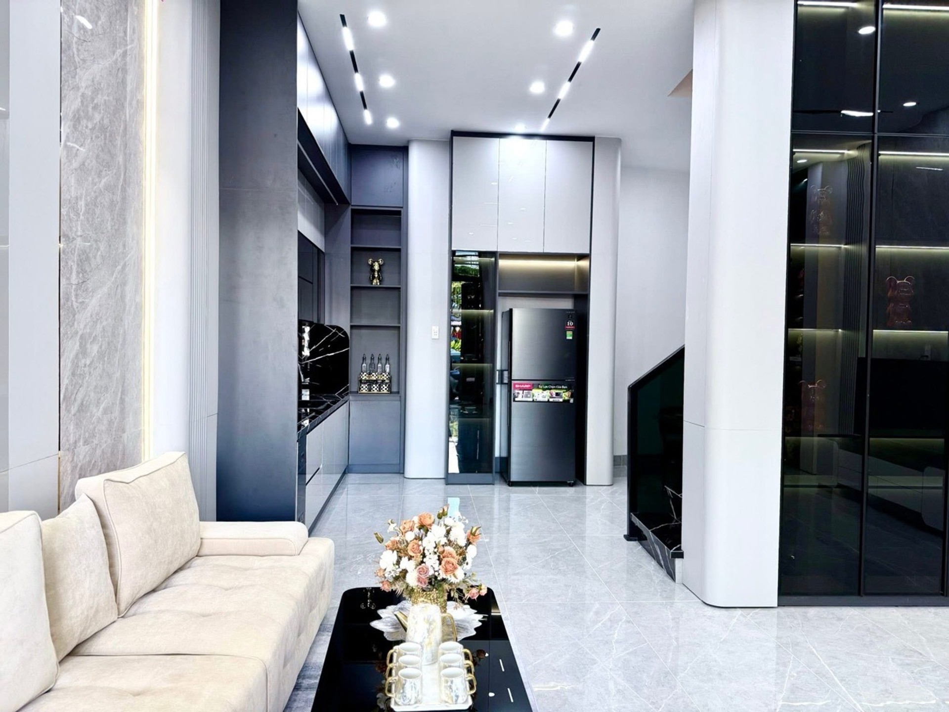 Nhà 3 tầng mặt tiền Hải Phòng quận Thanh Khê gần sân bay Đà Nẵng.