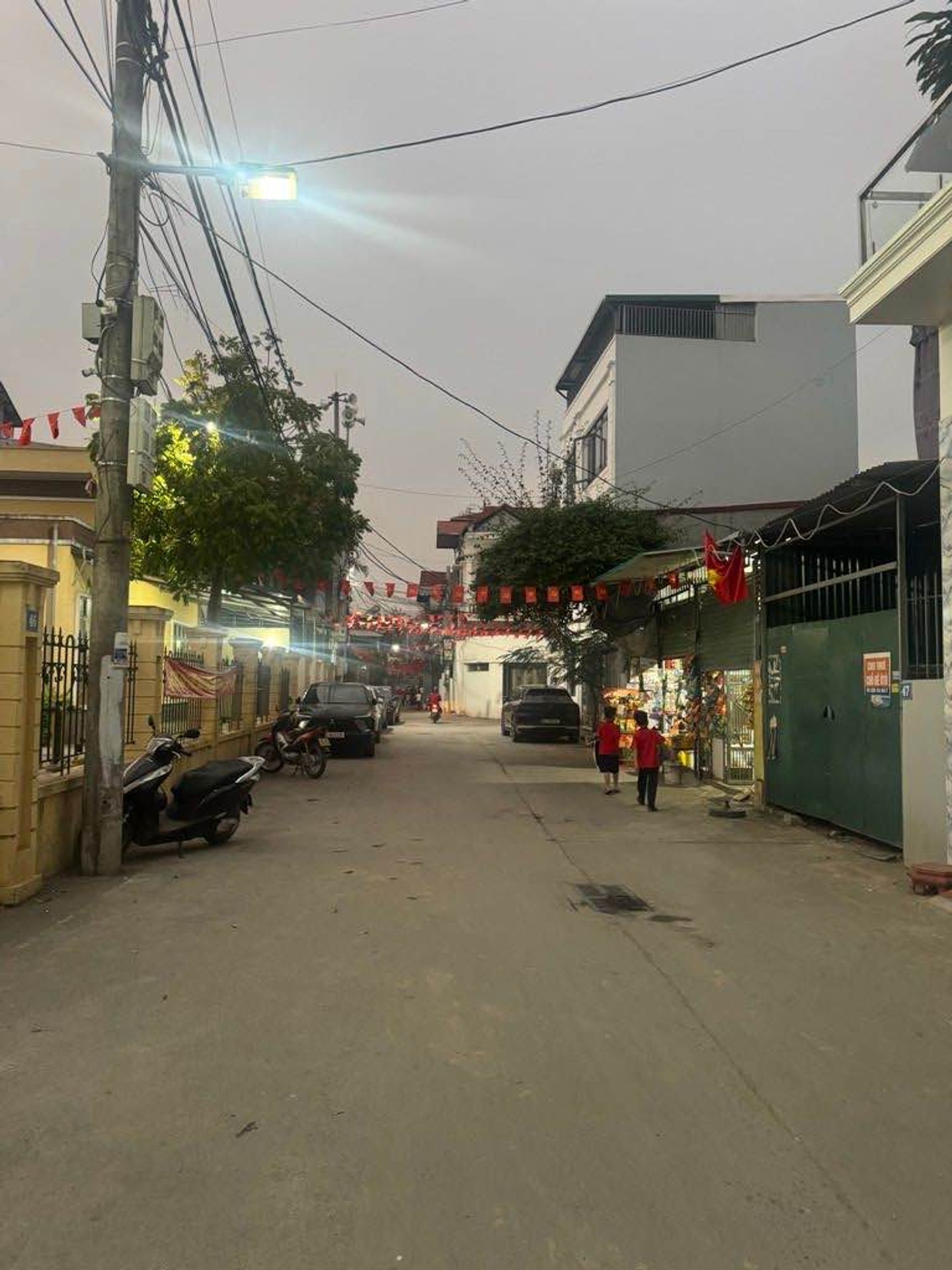 Nhà mặt phố đỉnh đình, giá hời ngay trung tâm sầm uất