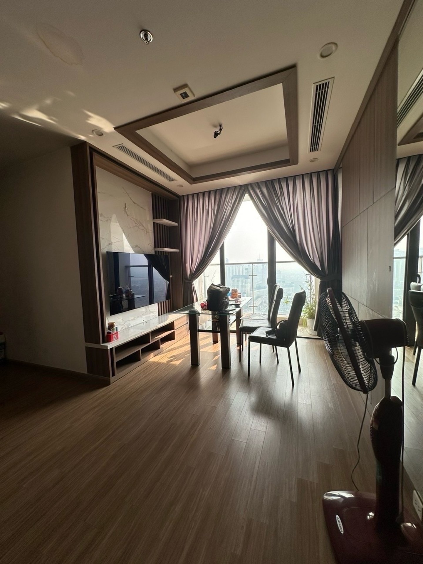 Căn Hộ Cao Cấp Tại VinHomes Sky Lake Với Tầm Nhìn Rộng Mở