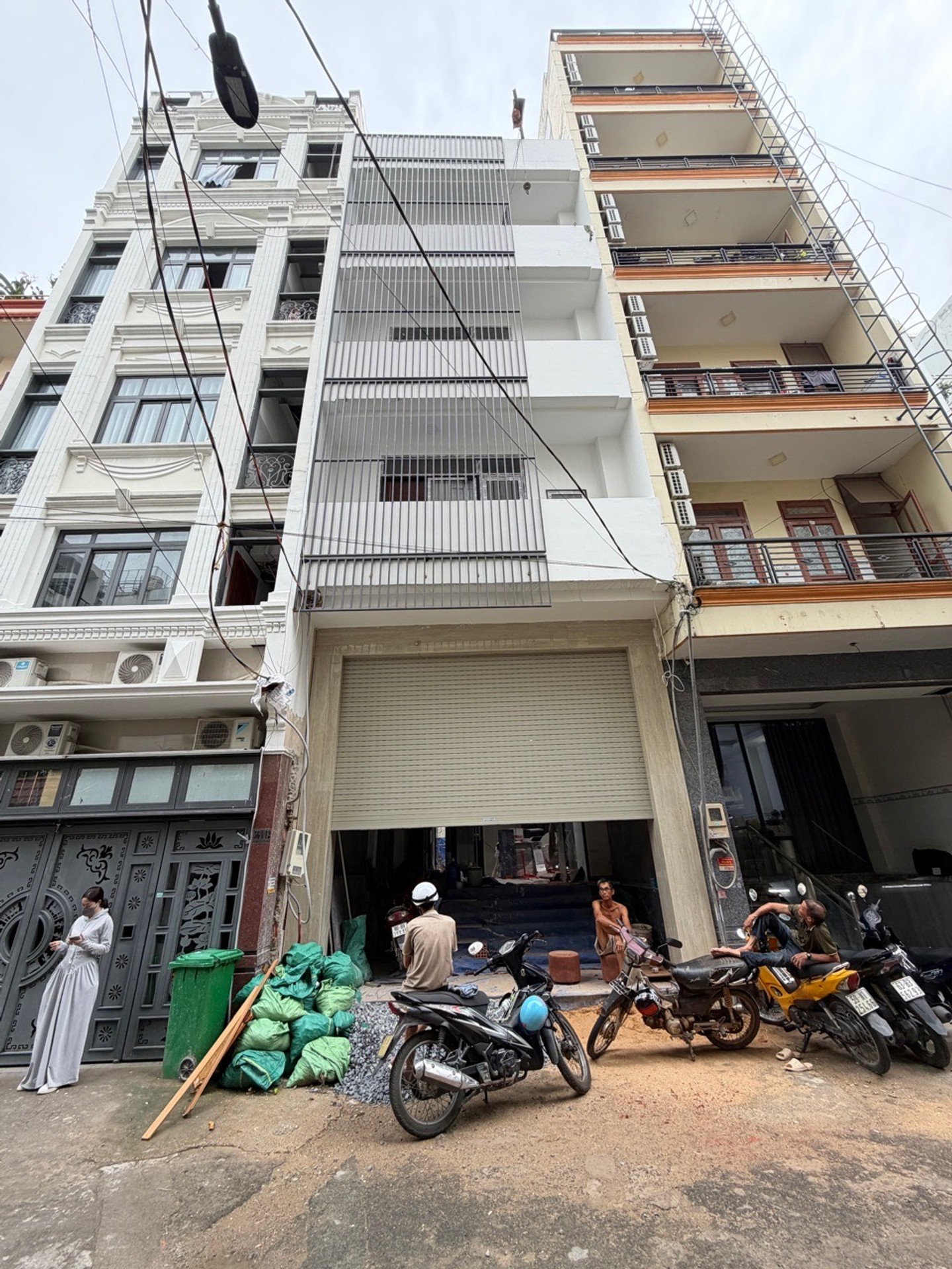 Bán chung cư mini 6 tầng Khu nhà Ga T3-5x27m, 16 phòng