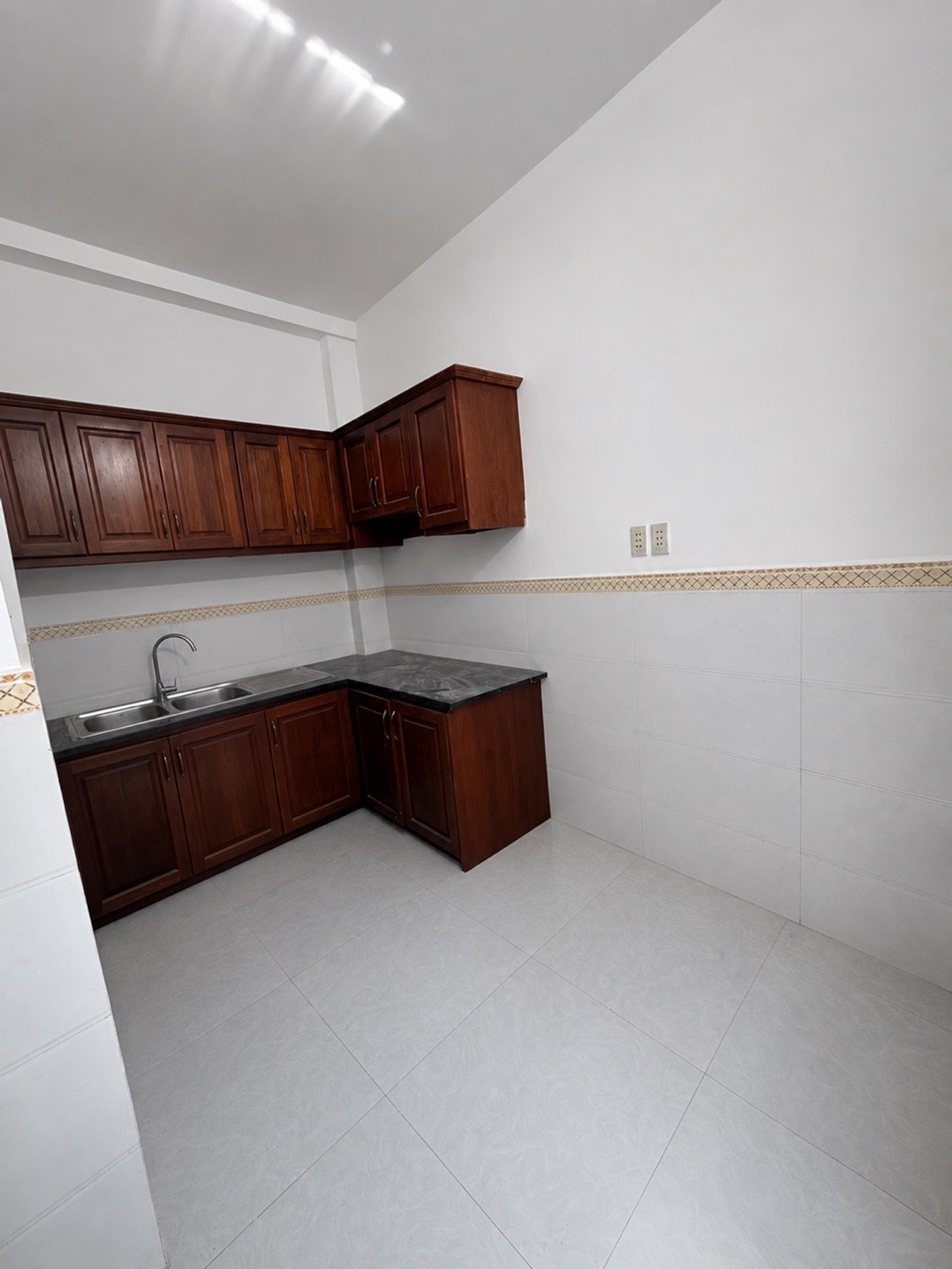 Nhà 2 tầng 2 PN diện tích 29m2 tại Quận 6 giá 3.8 tỷ
