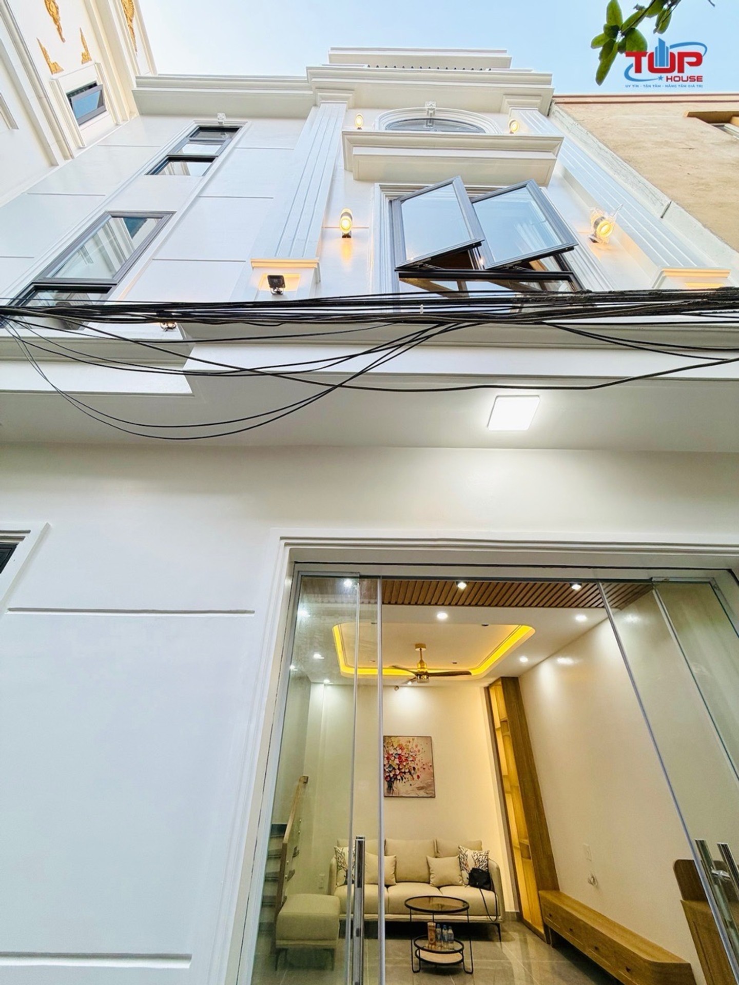 Cơ Hội Vàng Sở Hữu Nhà Độc Lập Lô Góc 2 Mặt Thoáng Tại Phố Vũ Chí Thắng, Giá Tốt Cho Chủ Mới