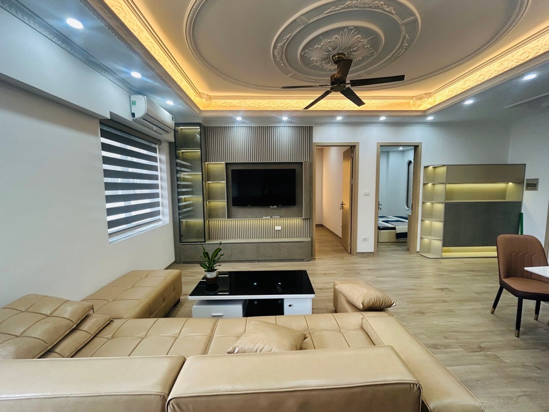 Bán căn hộ chung cư góc 2 phòng ngủ tại Pháp Vân - Tứ Hiệp, căn hộ thoáng sáng, nội thất cao cấp