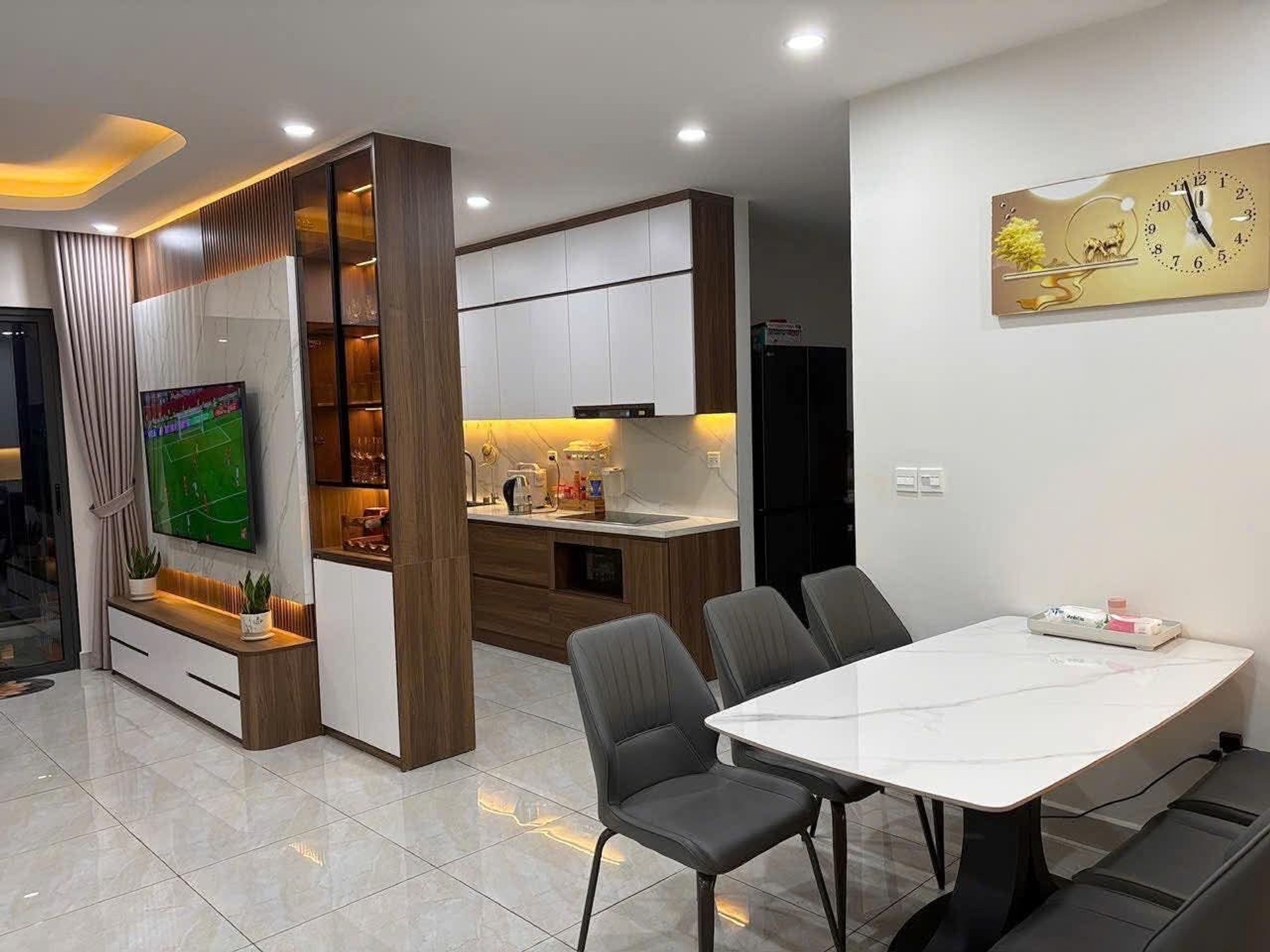 Bán căn hộ chung cư 3 phòng ngủ tại Hoàng Mai, căn góc diện tích 109m²