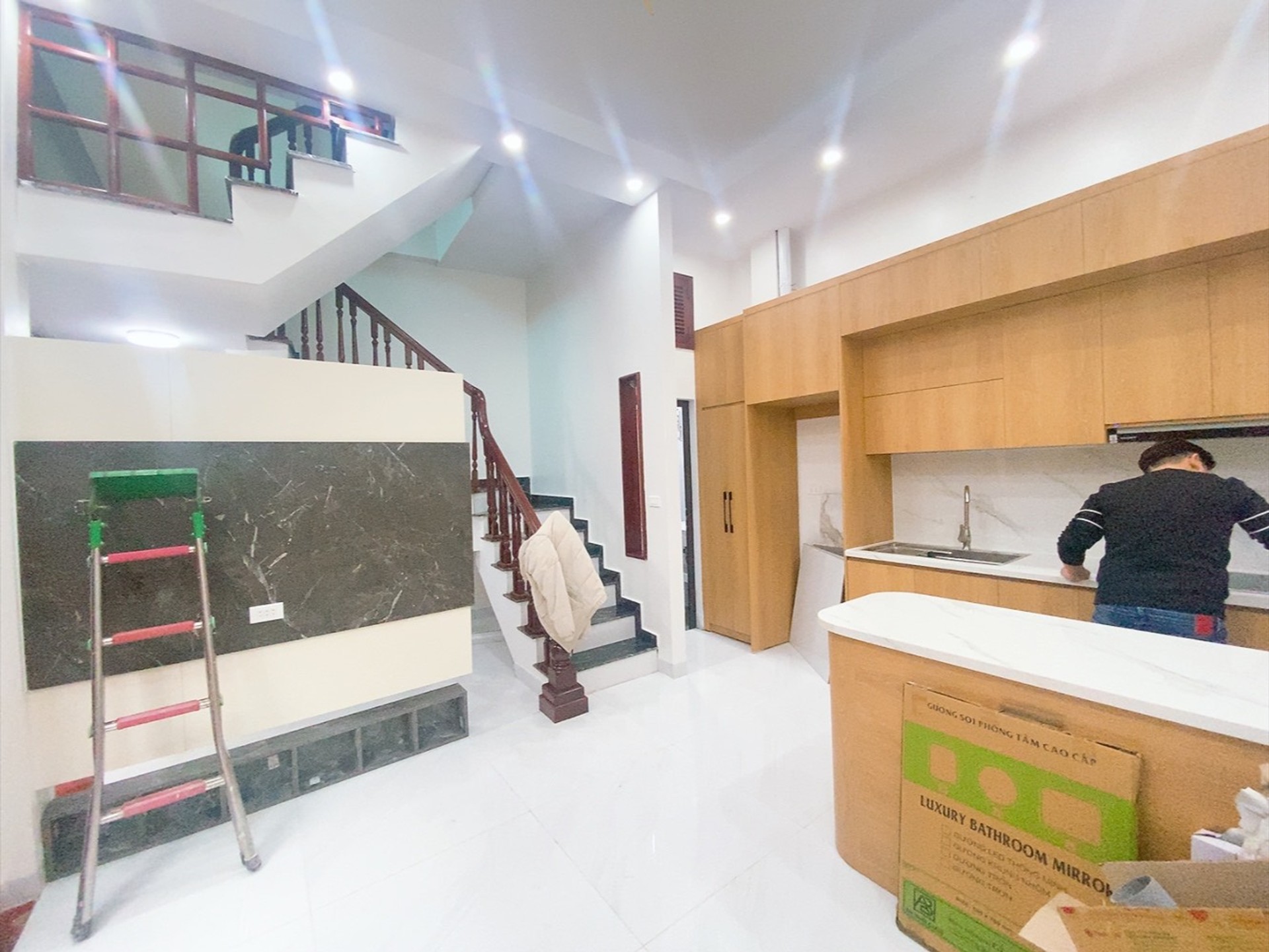 Nhà Đẹp Ngõ Thông, Full Nội Thất - Giá Tốt Ở Trung Tâm