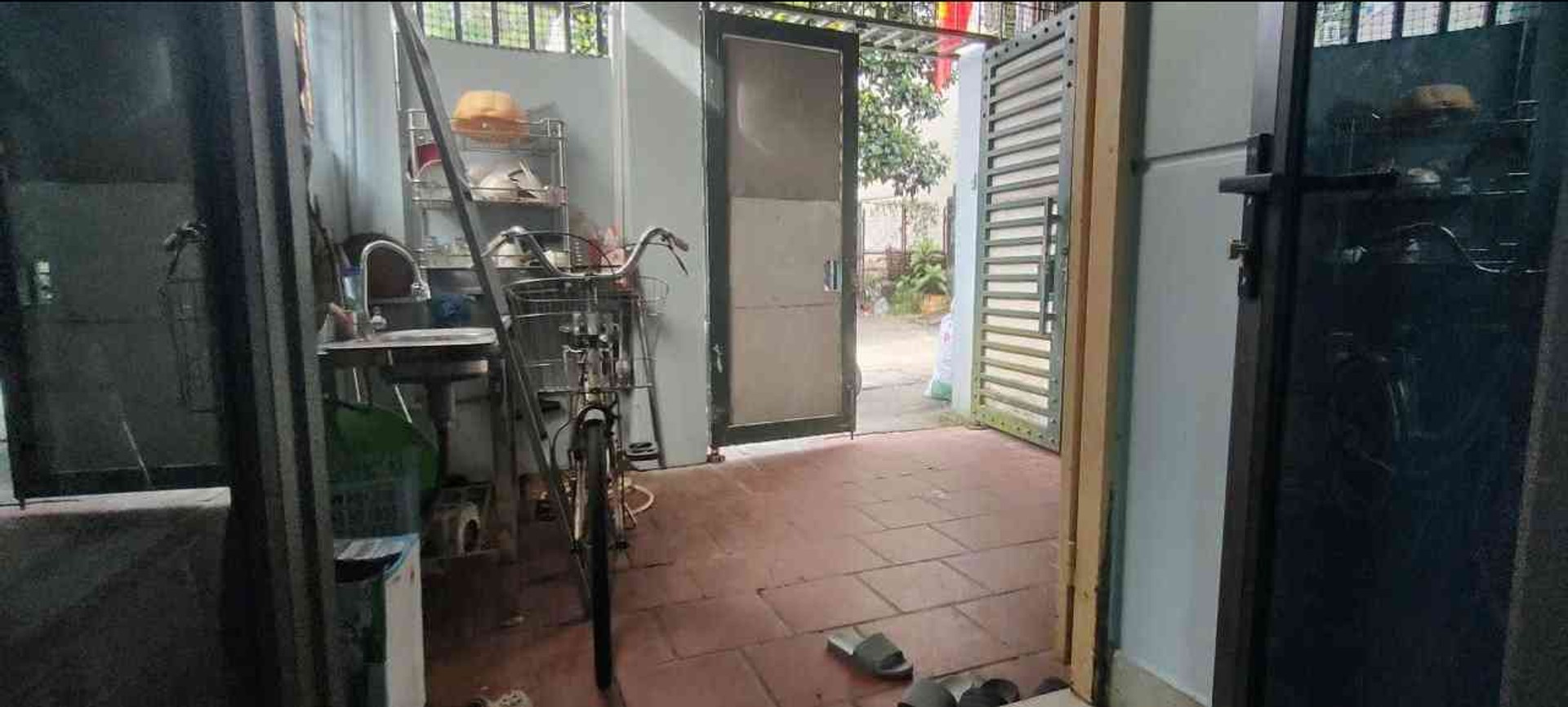 Nhà 2 tầng sân rộng ở trung tâm Kiến An, chuẩn để an cư