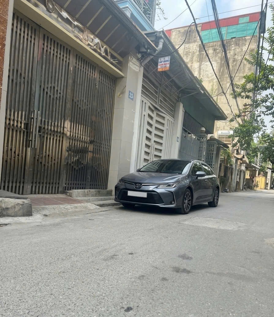 🔥 HƠN 6 TỶ CÓ ĐẤT 40M² Ô TÔ ĐỖ CỬA - TRUNG TÂM NAM TỪ LIÊM
📍 Đường rộng 4.5m ngõ thông. Sát ngay