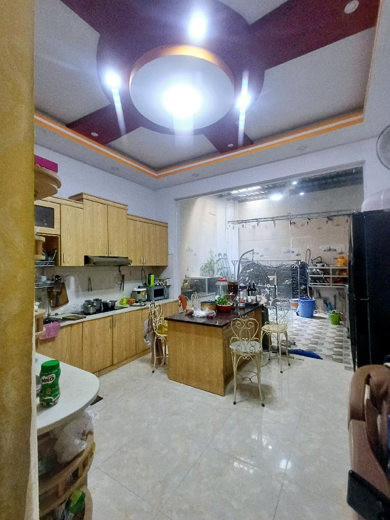 Bán nhà riêng 4 tầng 3 phòng ngủ tại quận Huỳnh Tấn Phát, giá tốt