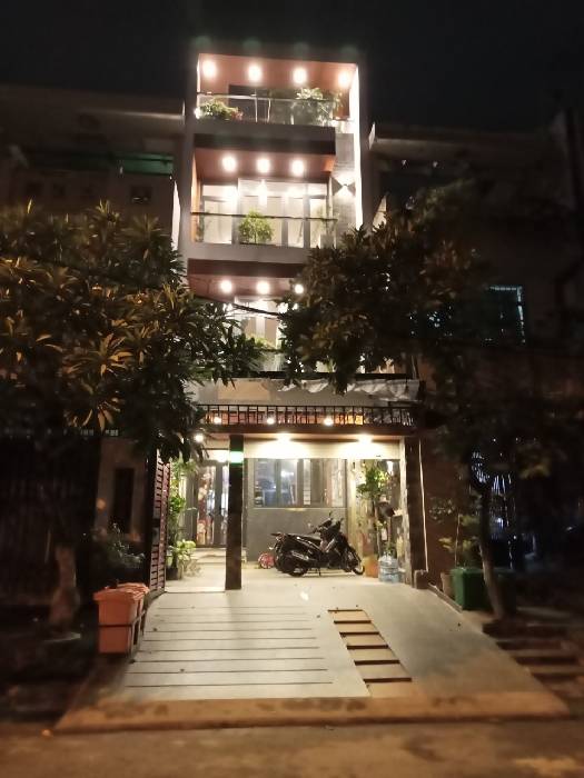 Nhà mặt tiền KDC Nam Hùng Vương, phường An Lạc, Q.Bình Tân, 90m2, 4.5x20m, 4 tầng, view công viên