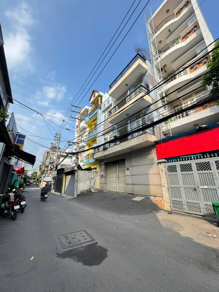Nhà phố cho thuê cao cấp 6 tầng giữa trung tâm Gò Vấp